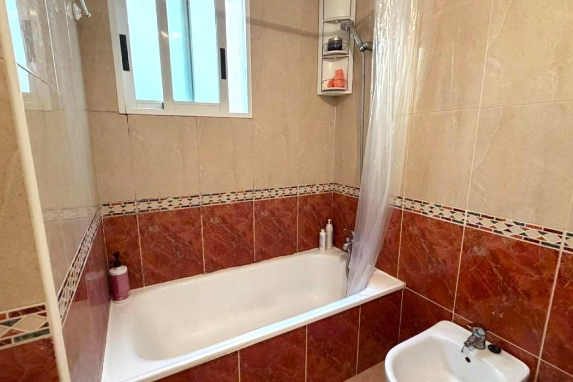 Revânzare - Apartament -
Torrevieja - PARQUE DE LAS NACIONES