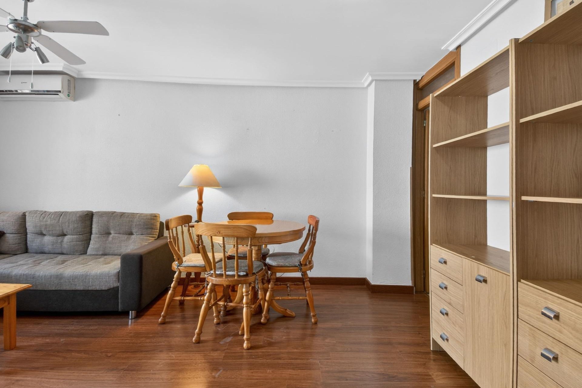 Revânzare - Apartament -
Torrevieja - PARQUE DE LAS NACIONES