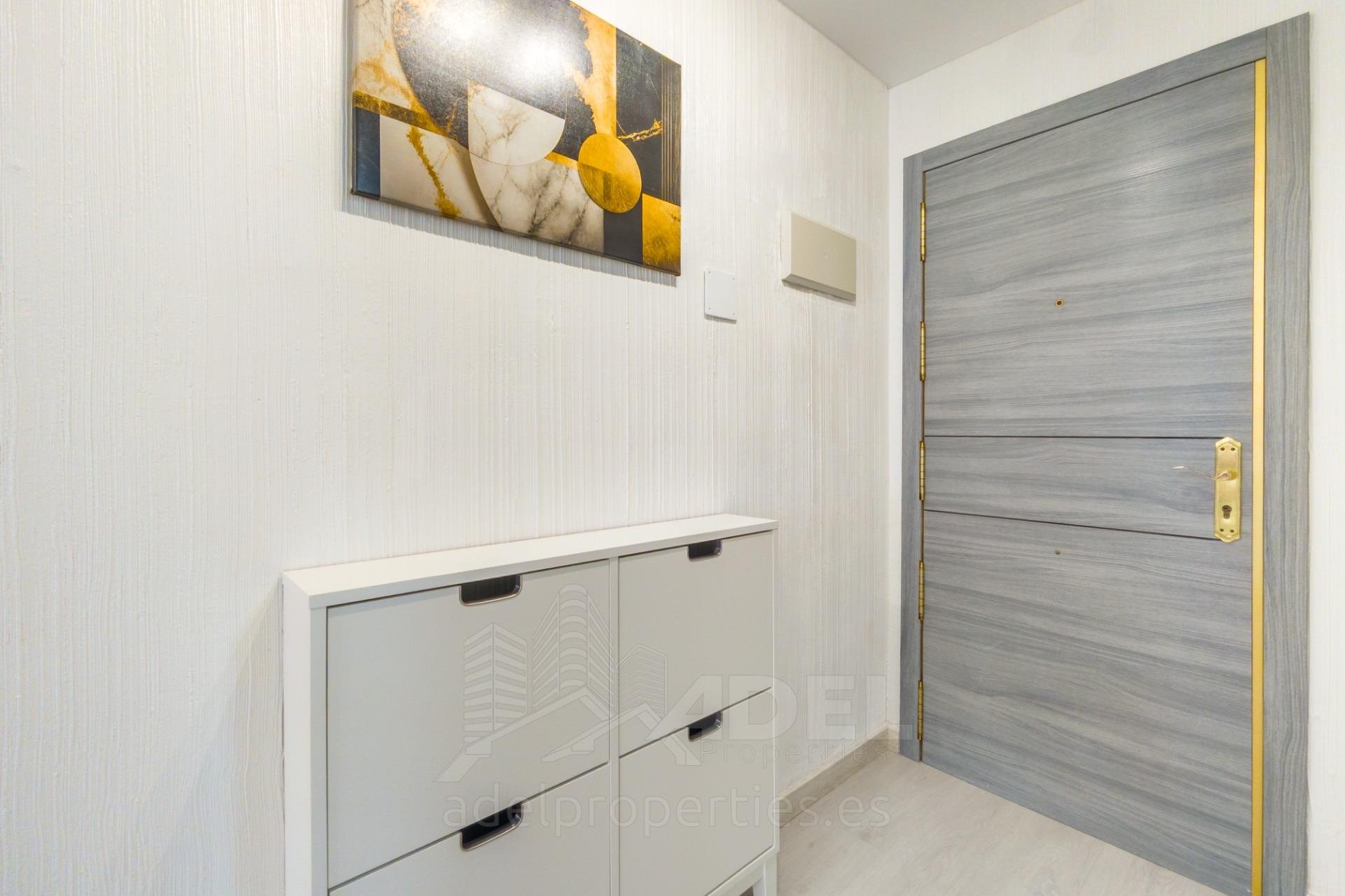 Revânzare - Apartament -
Torrevieja - PARQUE DE LAS NACIONES