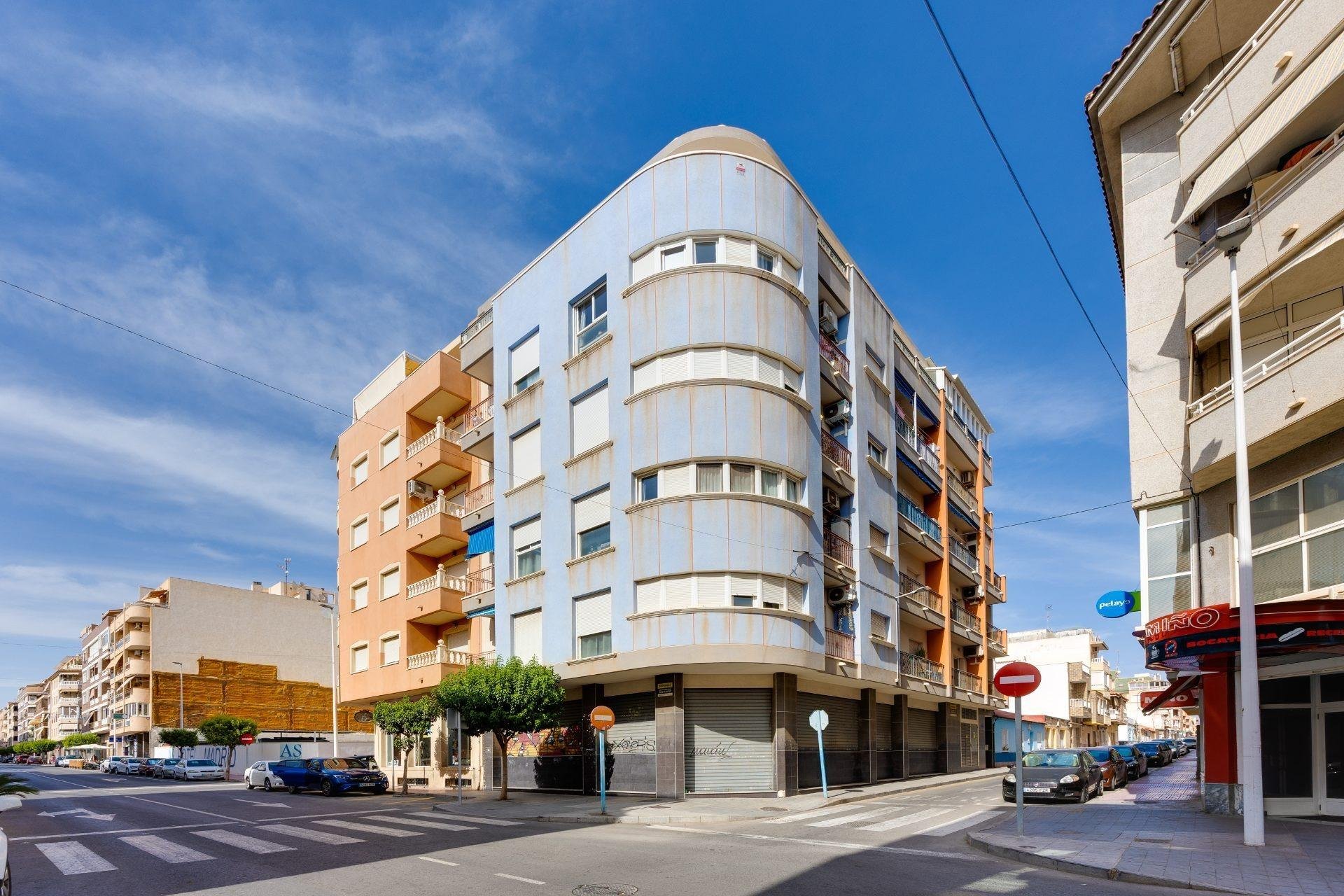 Revânzare - Apartament -
Torrevieja - PARQUE DE LAS NACIONES