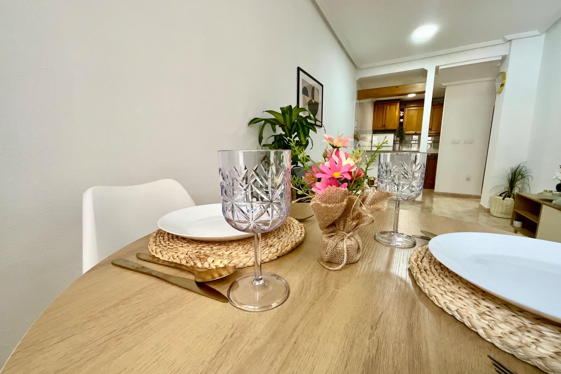 Revânzare - Apartament -
Torrevieja - PARQUE DE LAS NACIONES