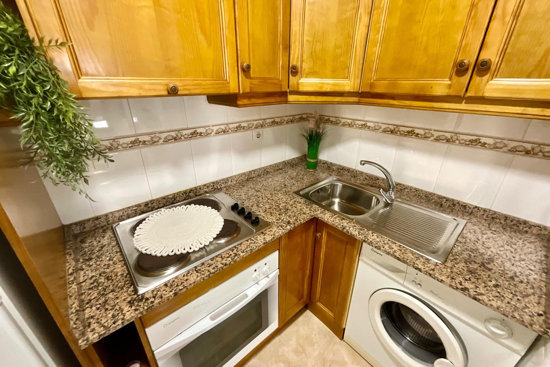 Revânzare - Apartament -
Torrevieja - PARQUE DE LAS NACIONES