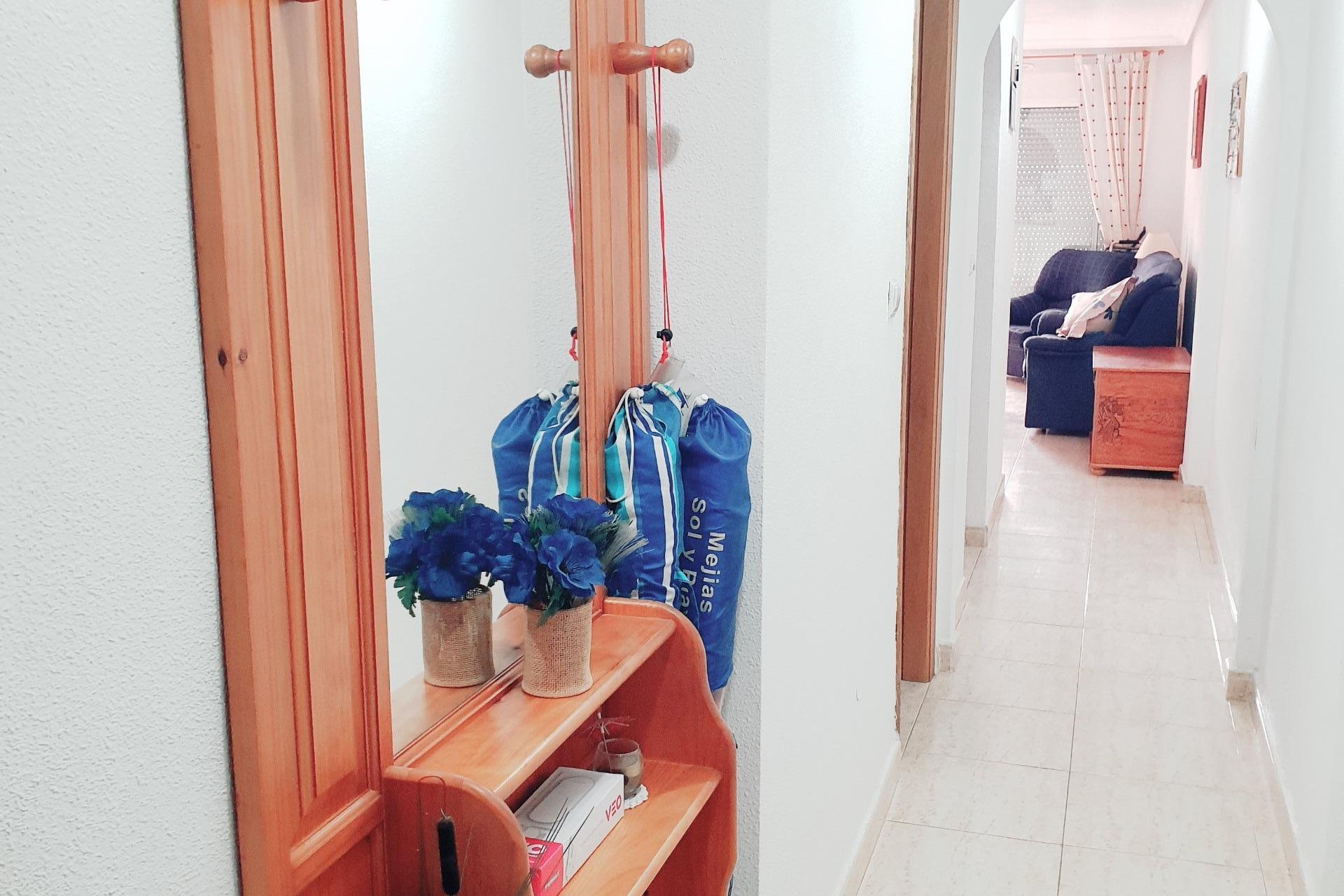 Revânzare - Apartament -
Torrevieja - PARQUE DE LAS NACIONES