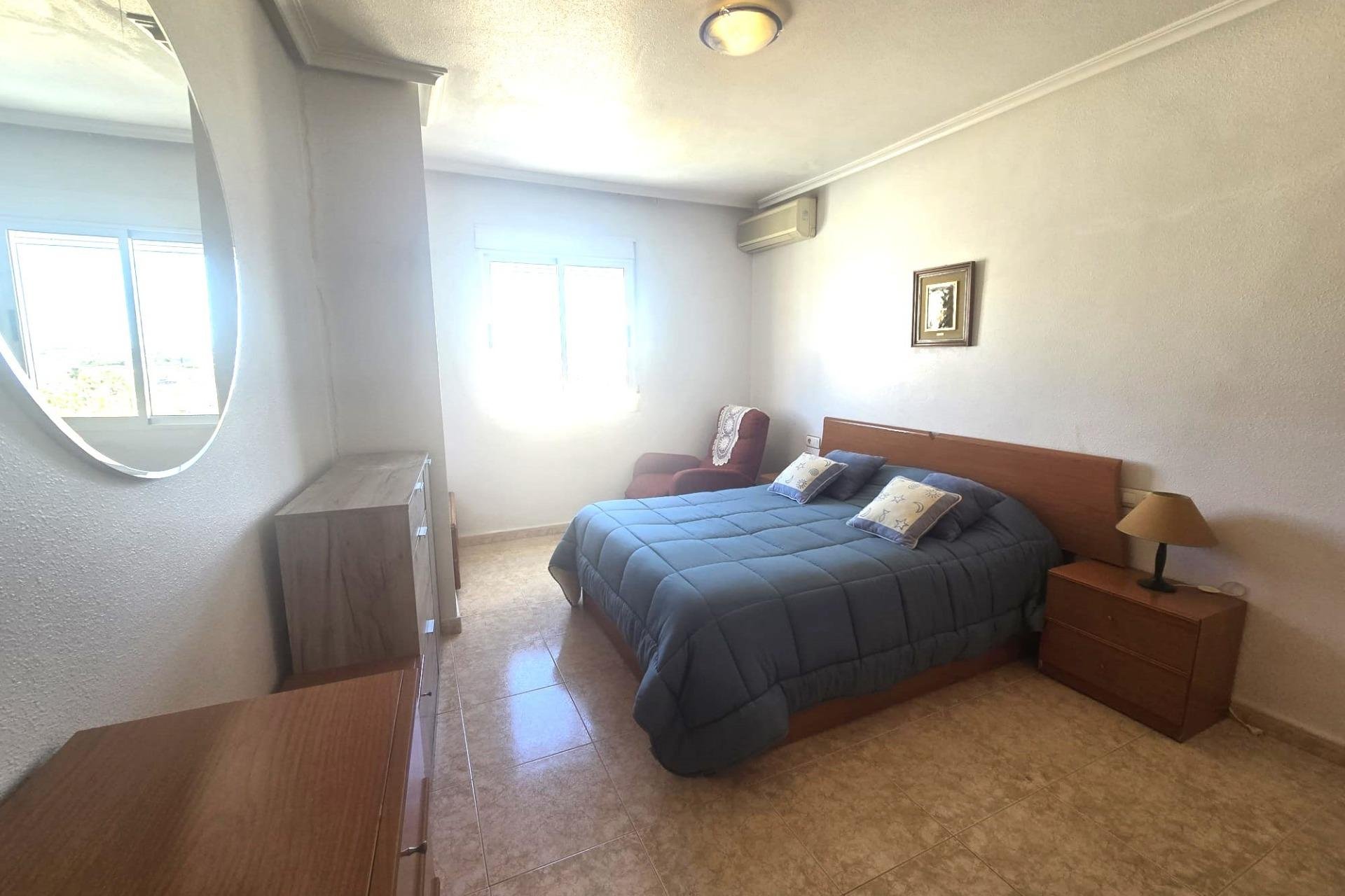 Revânzare - Apartament -
Torrevieja - Parque Las Naciones