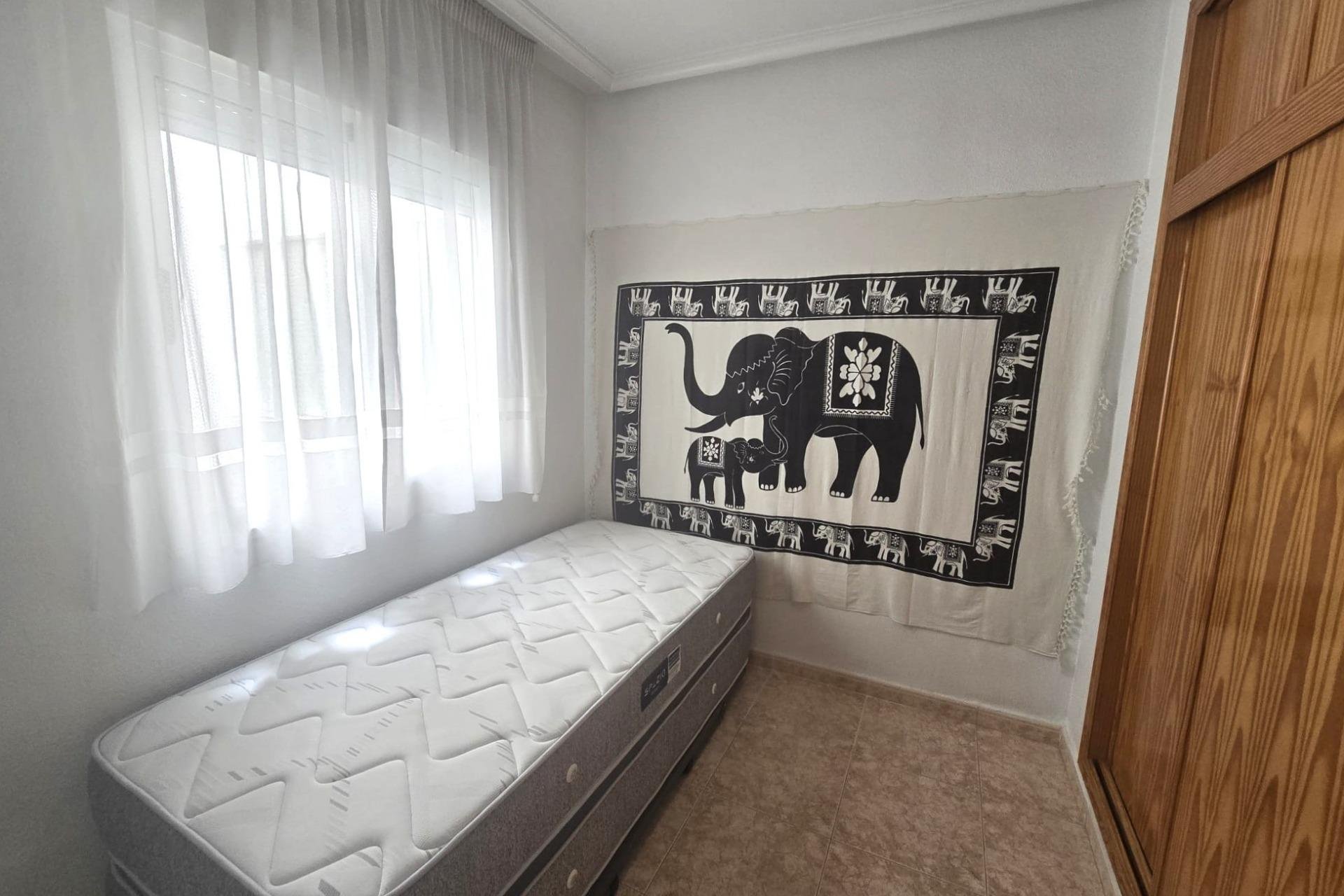 Revânzare - Apartament -
Torrevieja - Parque Las Naciones
