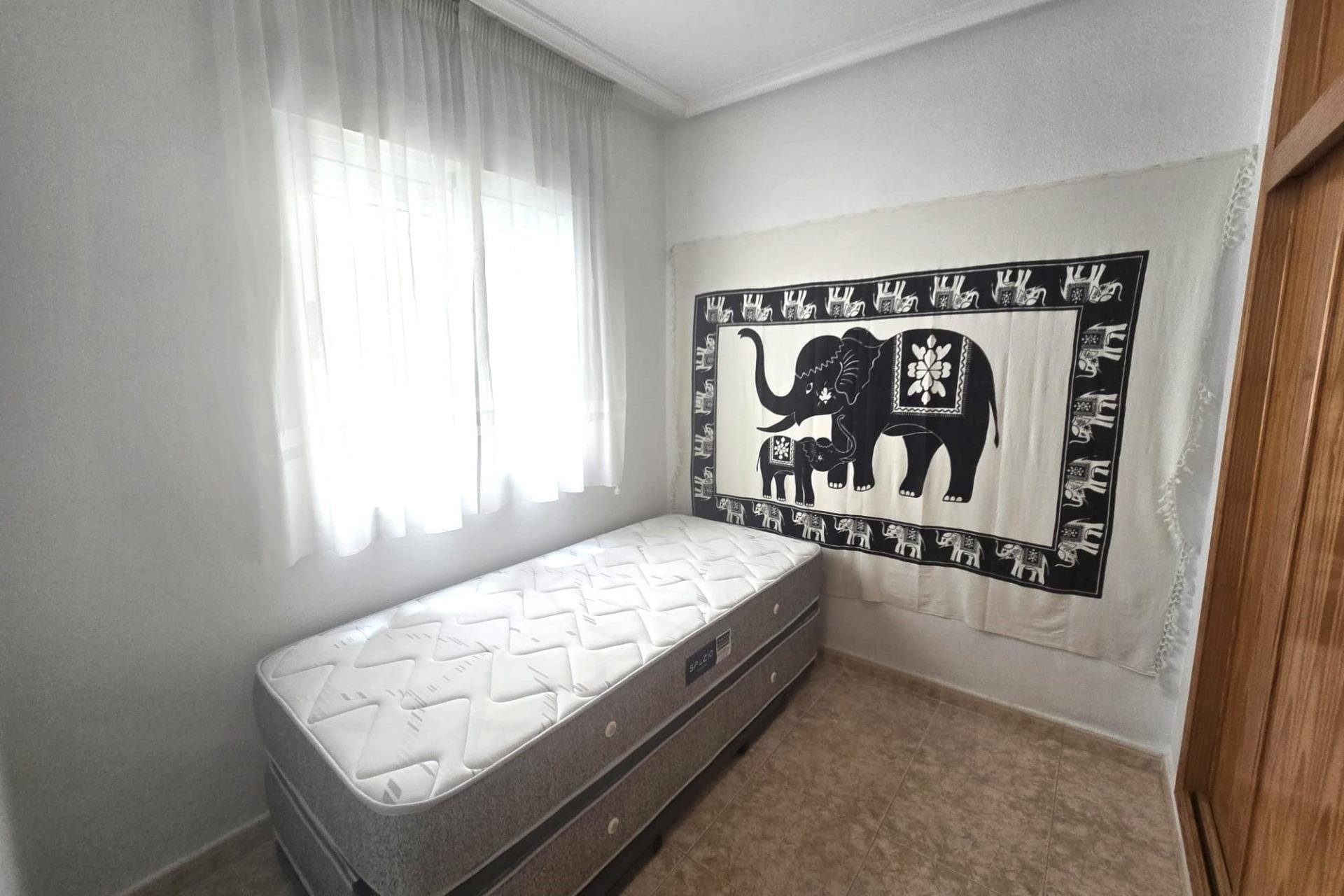 Revânzare - Apartament -
Torrevieja - Parque Las Naciones