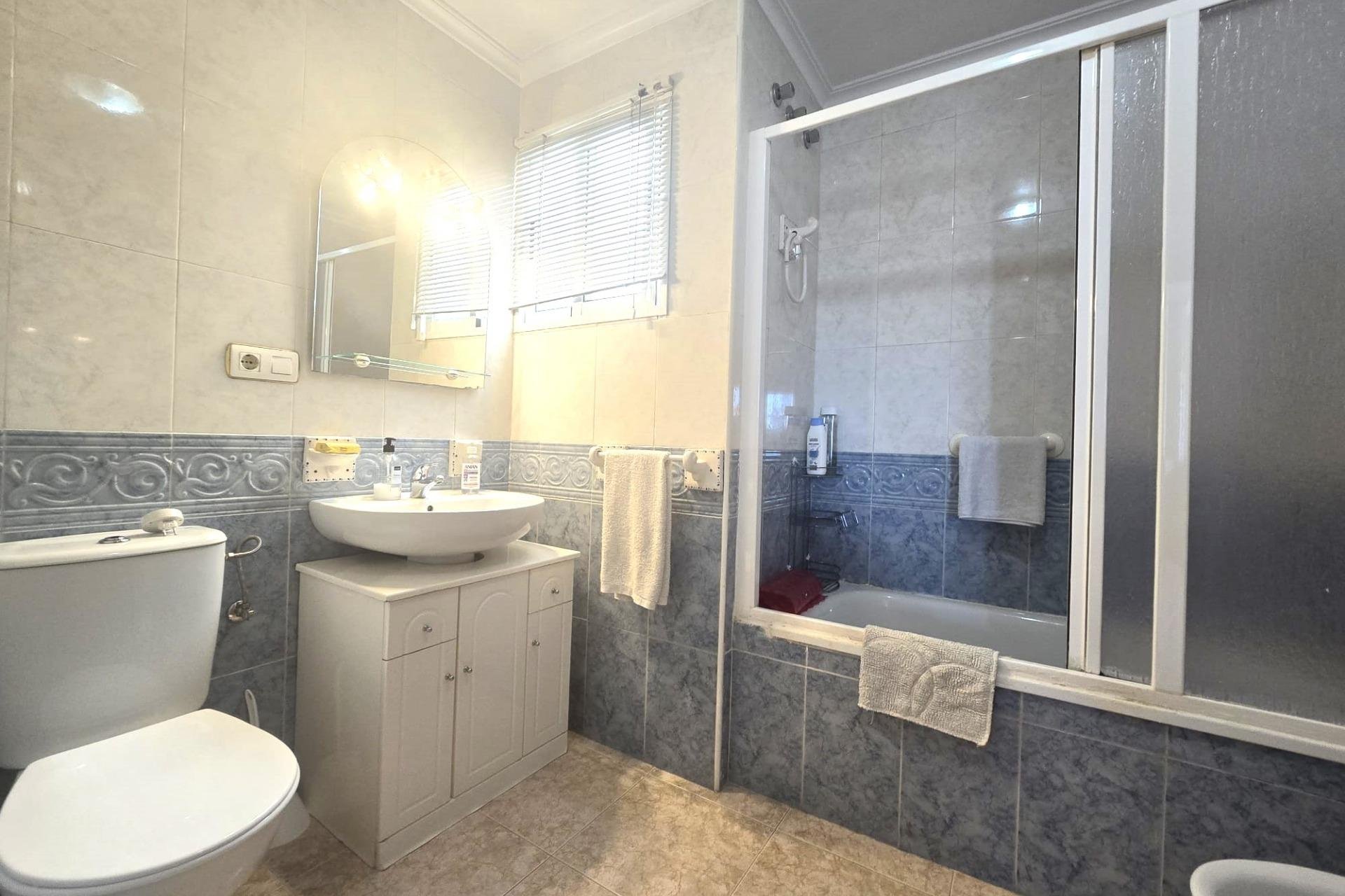 Revânzare - Apartament -
Torrevieja - Parque Las Naciones