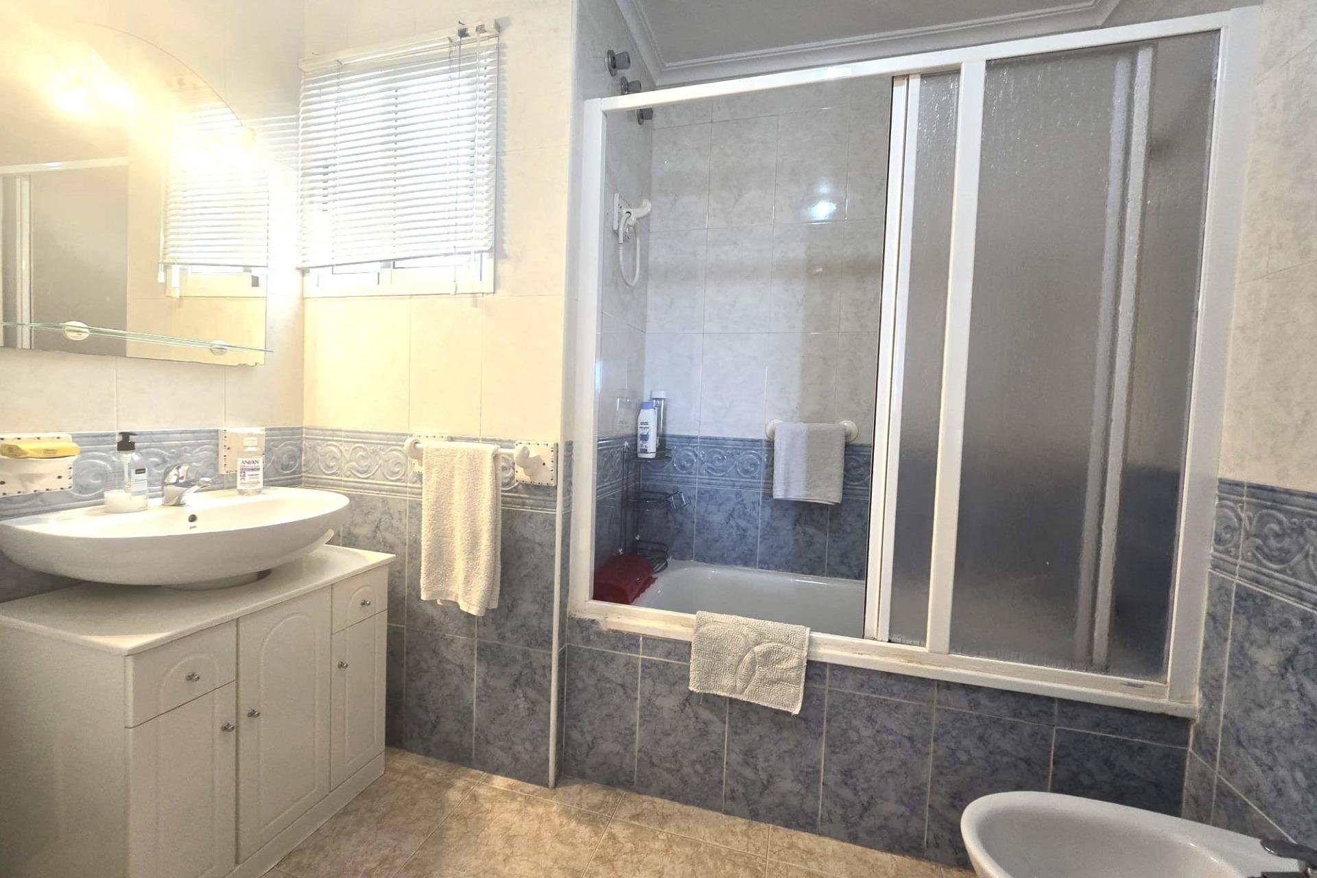 Revânzare - Apartament -
Torrevieja - Parque Las Naciones