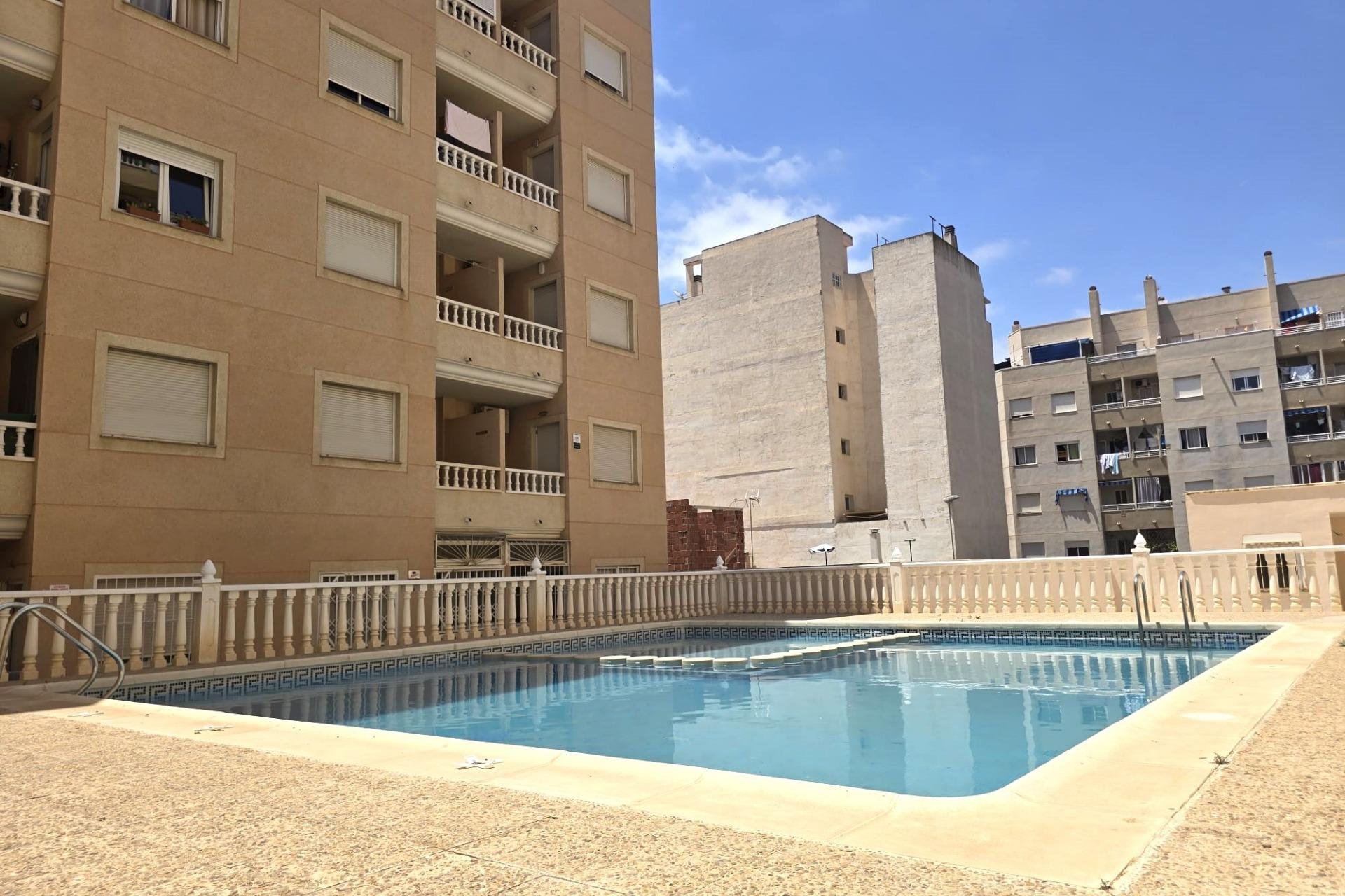 Revânzare - Apartament -
Torrevieja - Parque Las Naciones