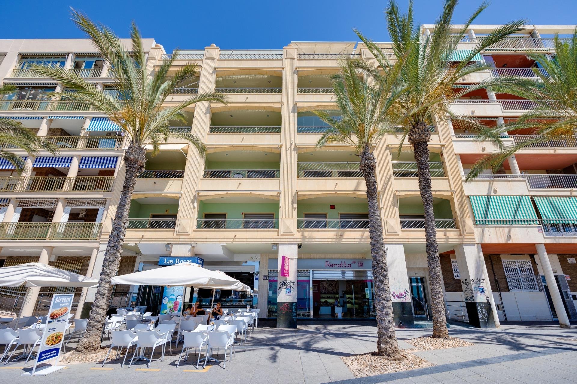Revânzare - Apartament -
Torrevieja - Paseo Maritimo
