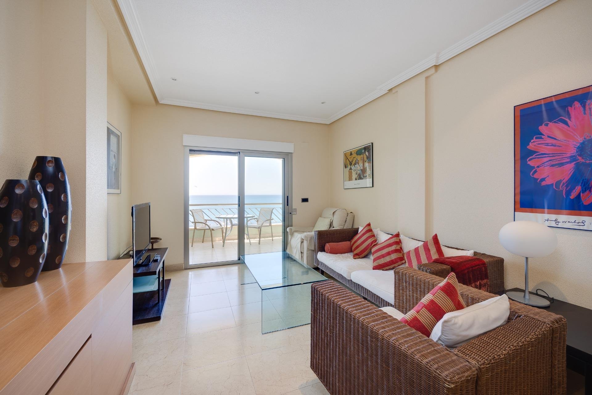 Revânzare - Apartament -
Torrevieja - Paseo Maritimo