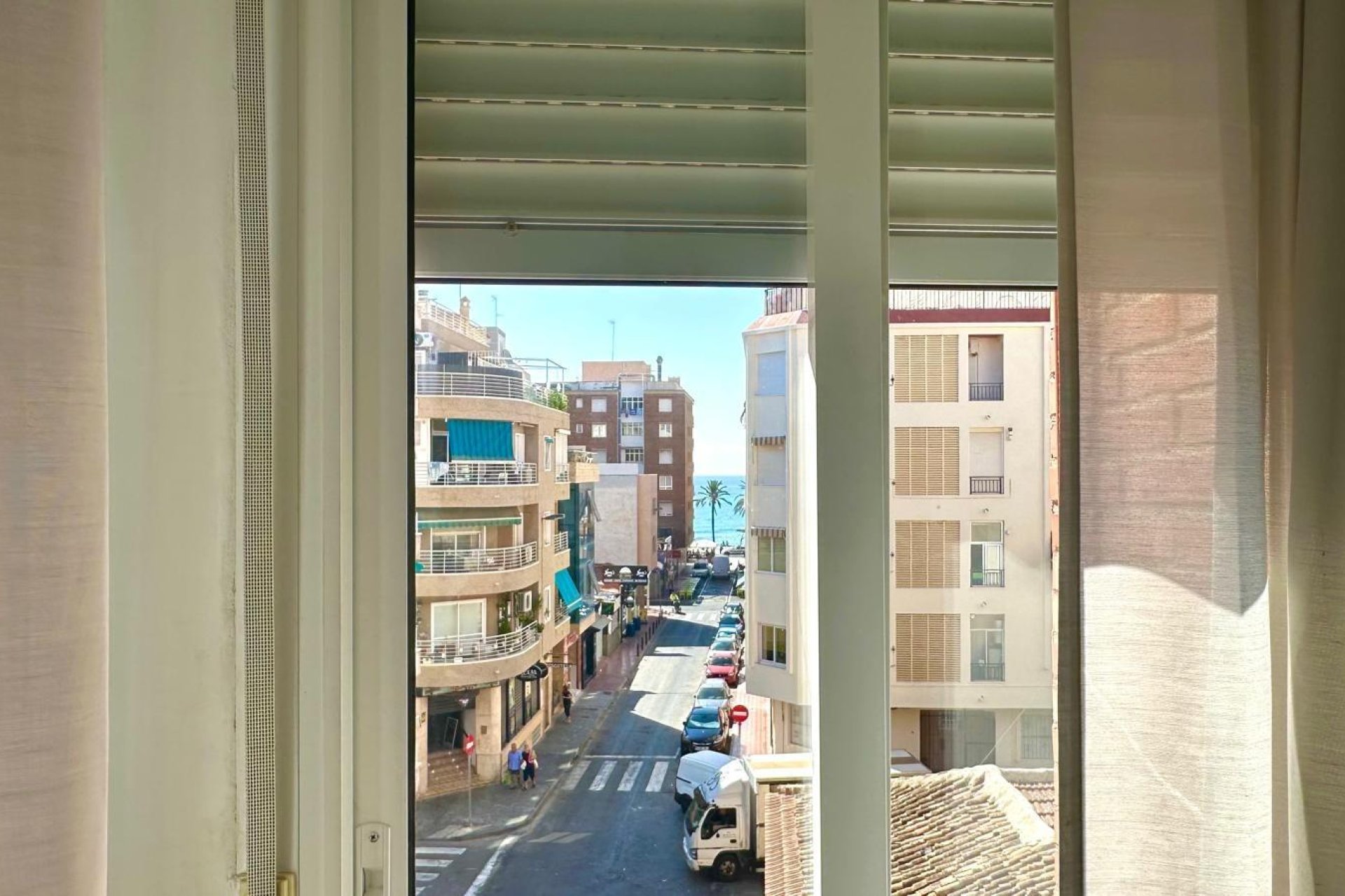 Revânzare - Apartament -
Torrevieja - Paseo Maritimo