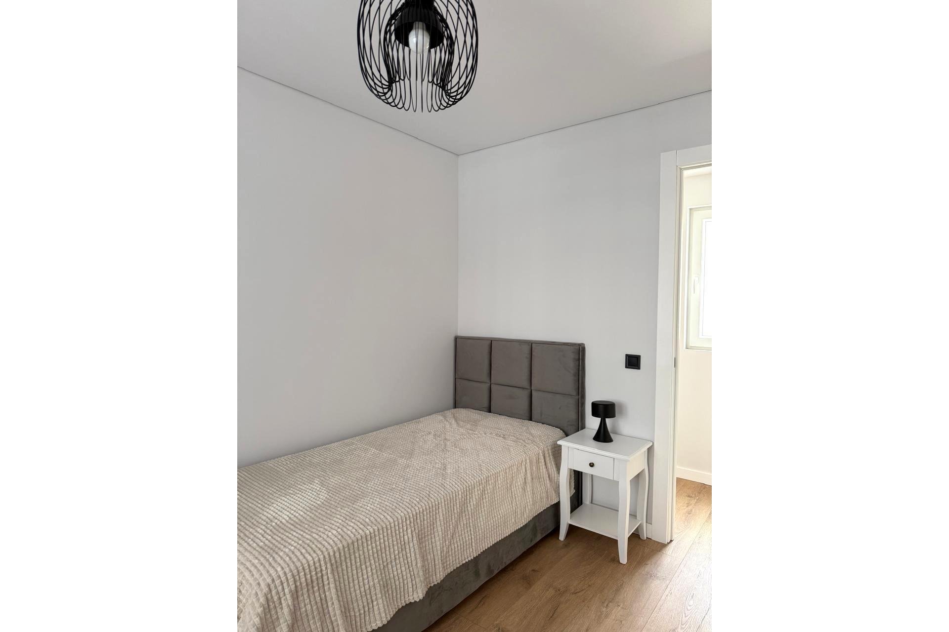 Revânzare - Apartament -
Torrevieja - Paseo Maritimo