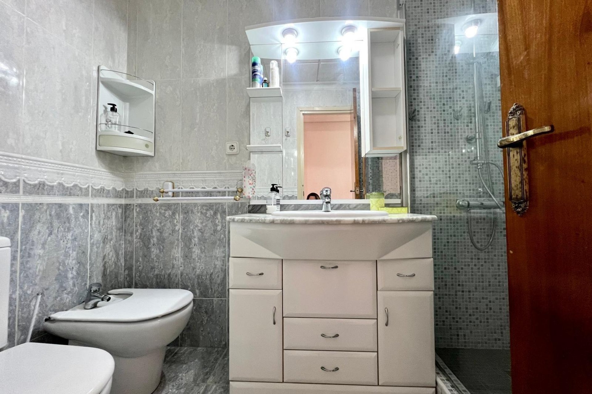 Revânzare - Apartament -
Torrevieja - Paseo Maritimo