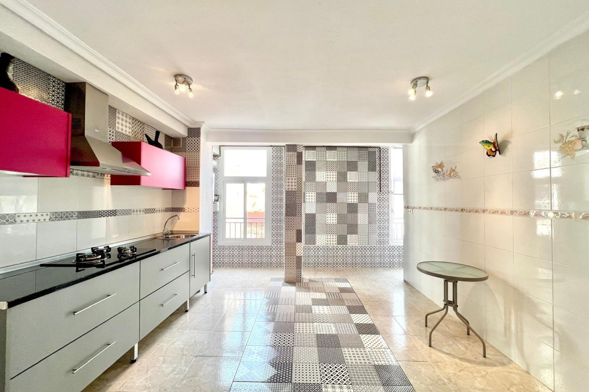 Revânzare - Apartament -
Torrevieja - Paseo Maritimo