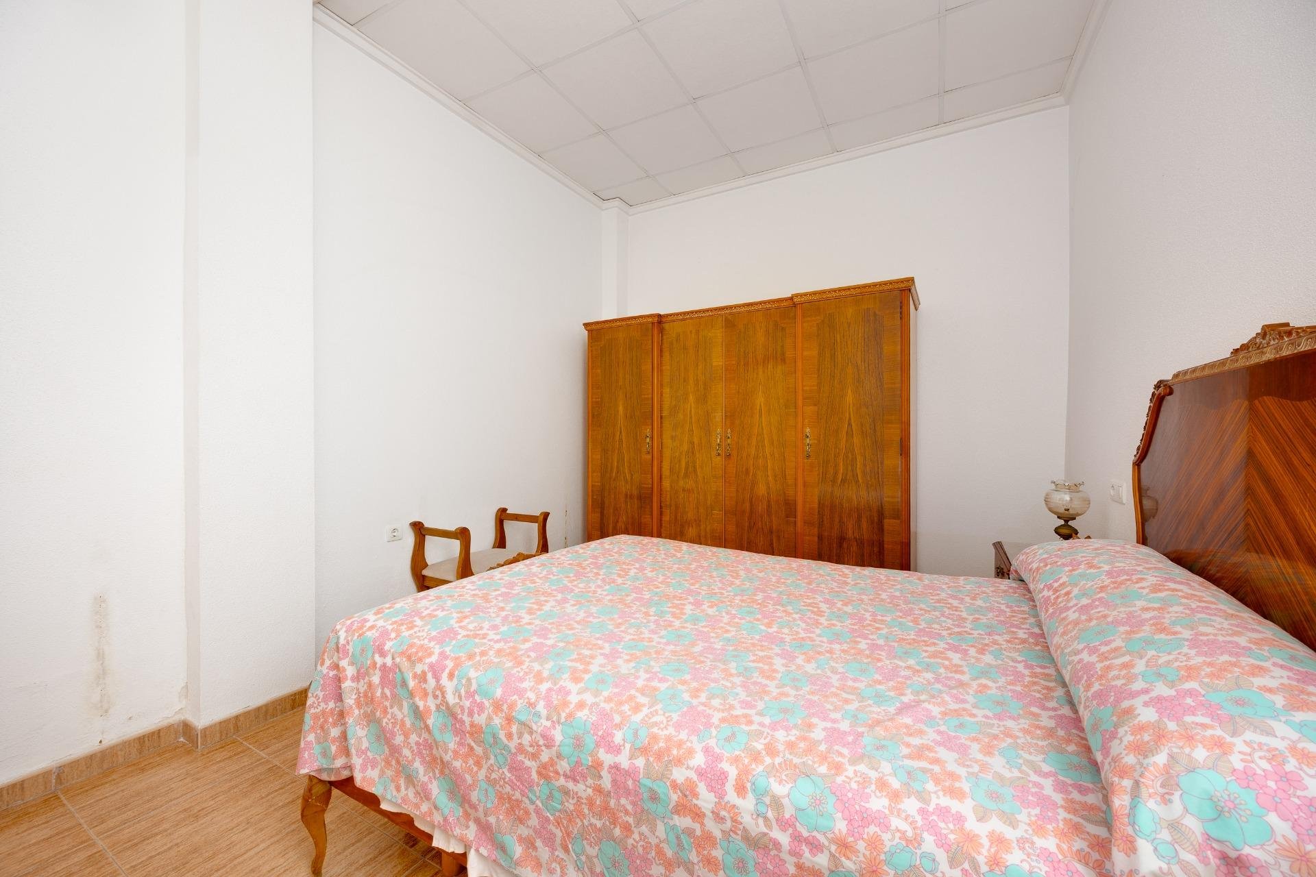 Revânzare - Apartament -
Torrevieja - Paseo Maritimo