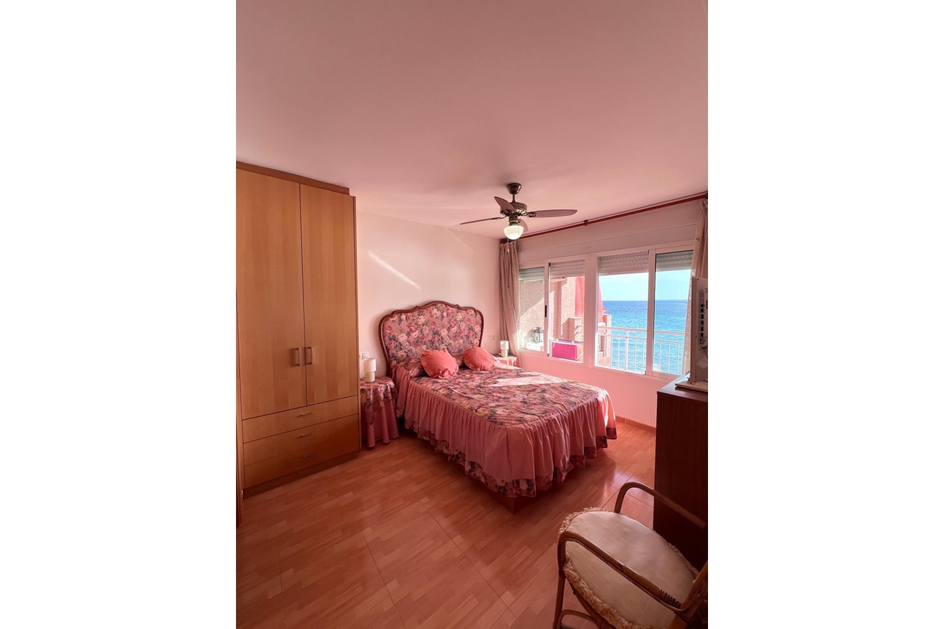 Revânzare - Apartament -
Torrevieja - Playa de los Locos