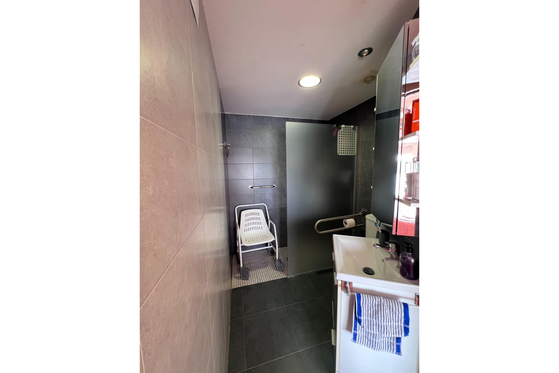 Revânzare - Apartament -
Torrevieja - Playa de los Locos