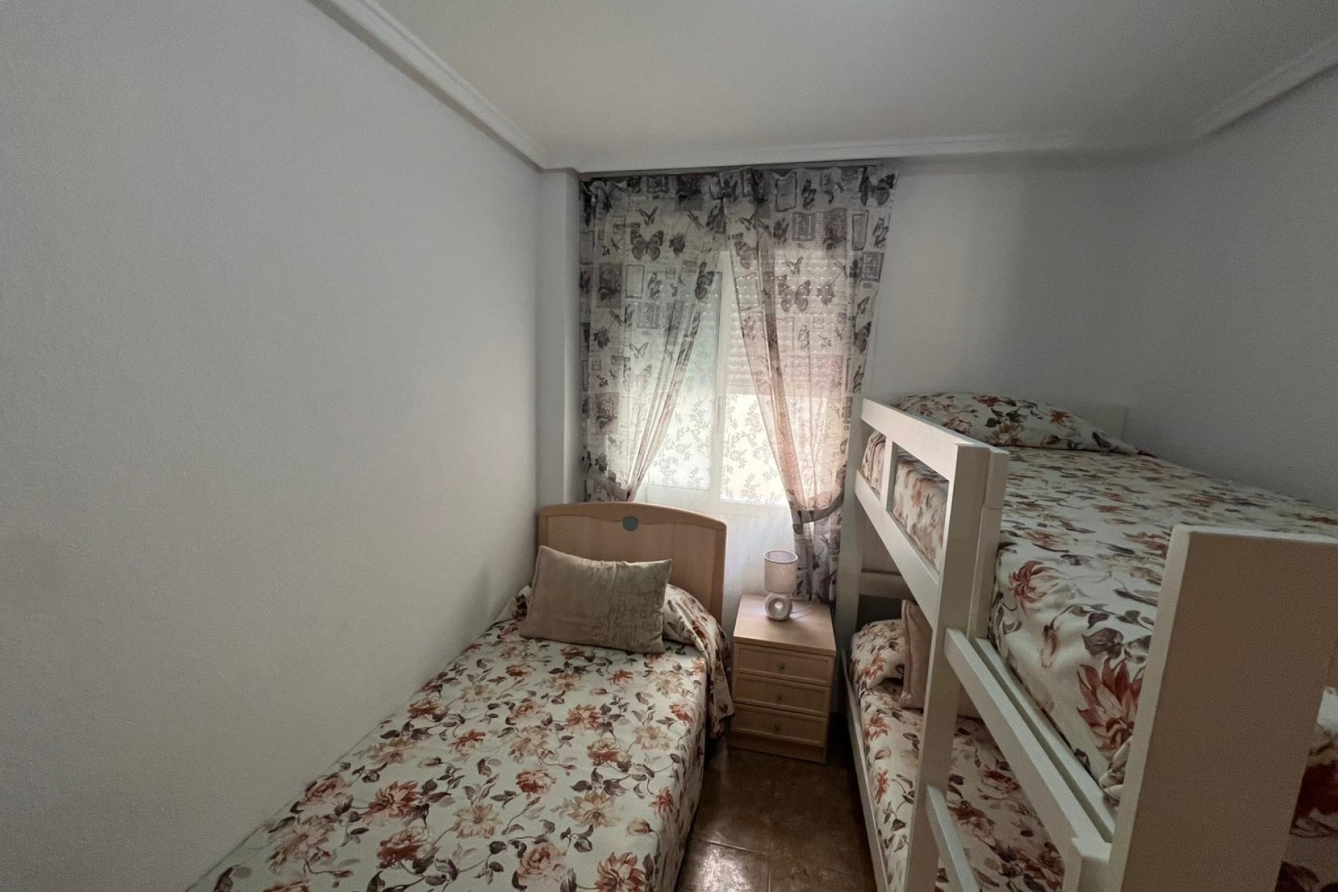 Revânzare - Apartament -
Torrevieja - Playa de los Locos