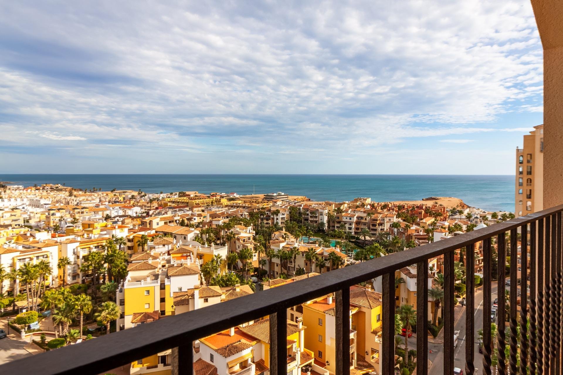 Revânzare - Apartament -
Torrevieja - Playa de los Locos