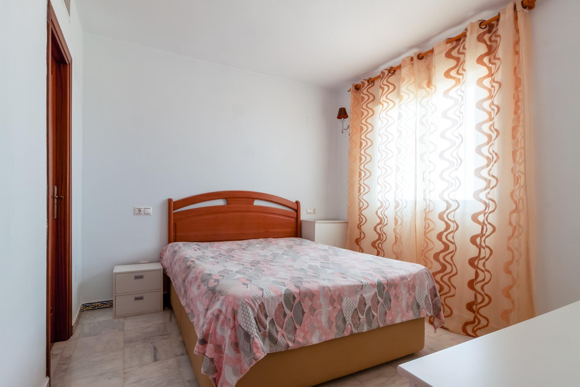 Revânzare - Apartament -
Torrevieja - Playa de los Locos
