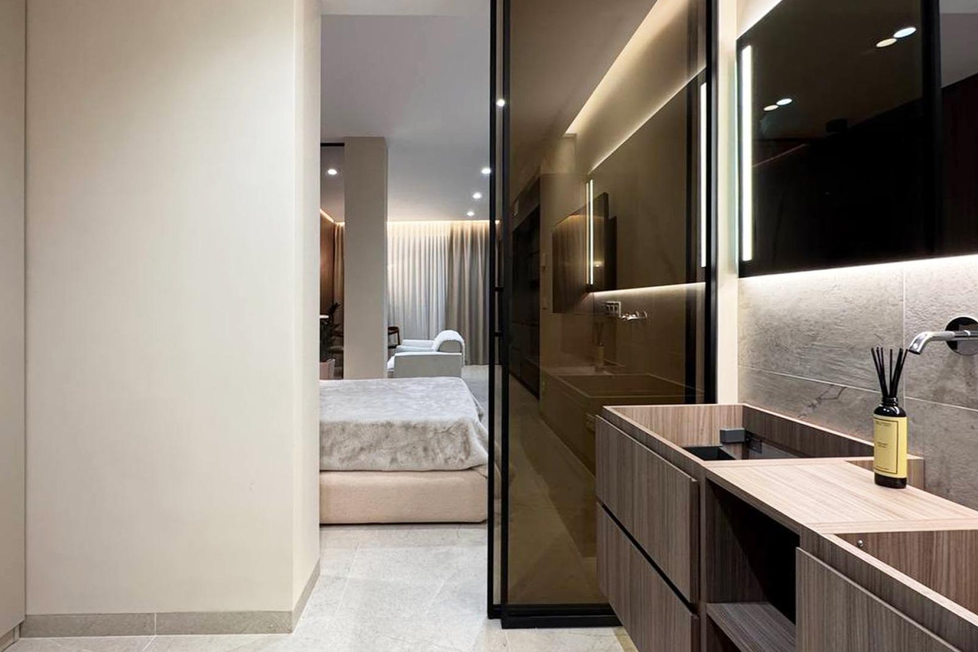 Revânzare - Apartament -
Torrevieja - Playa de los Locos