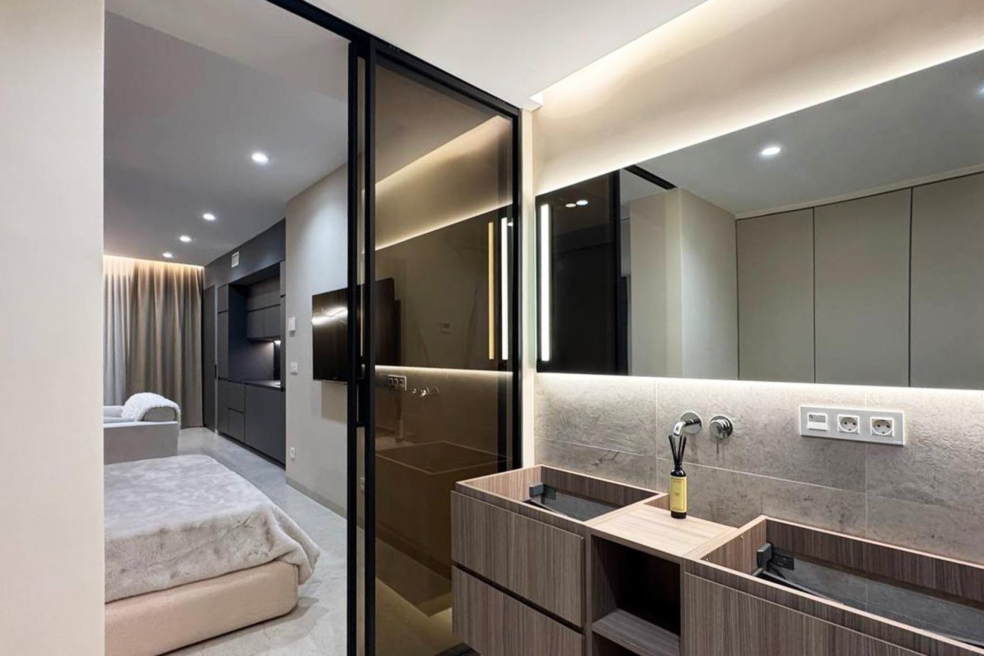 Revânzare - Apartament -
Torrevieja - Playa de los Locos