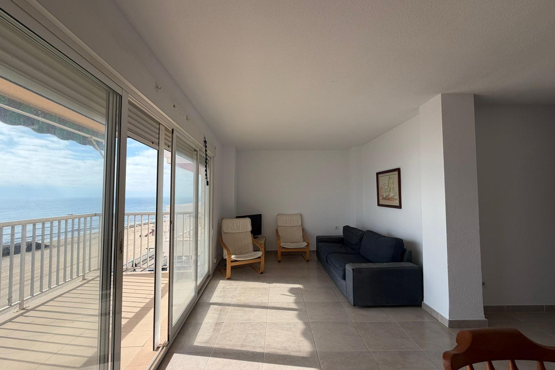 Revânzare - Apartament -
Torrevieja - Playa de los Locos