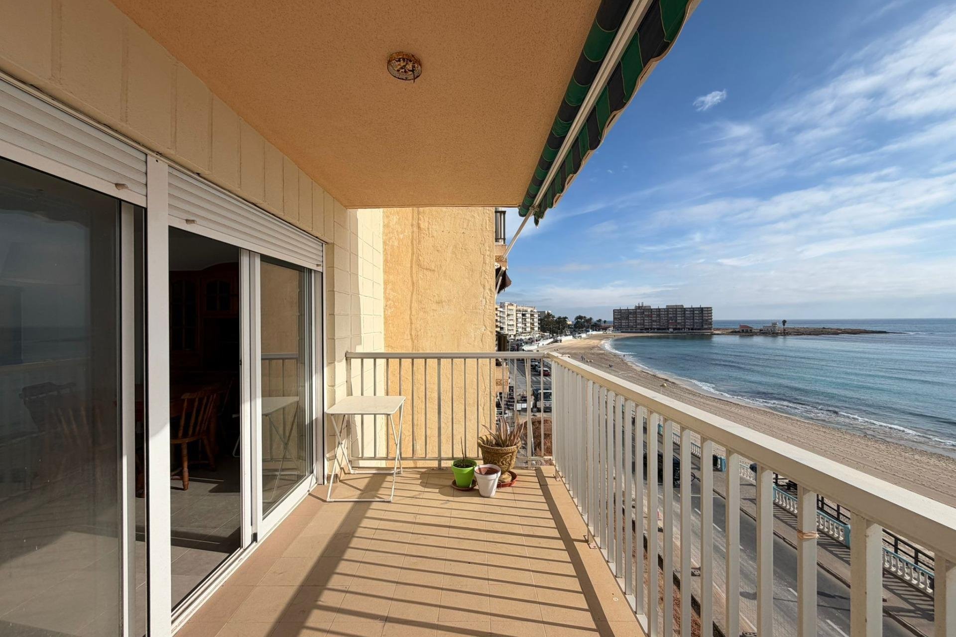 Revânzare - Apartament -
Torrevieja - Playa de los Locos