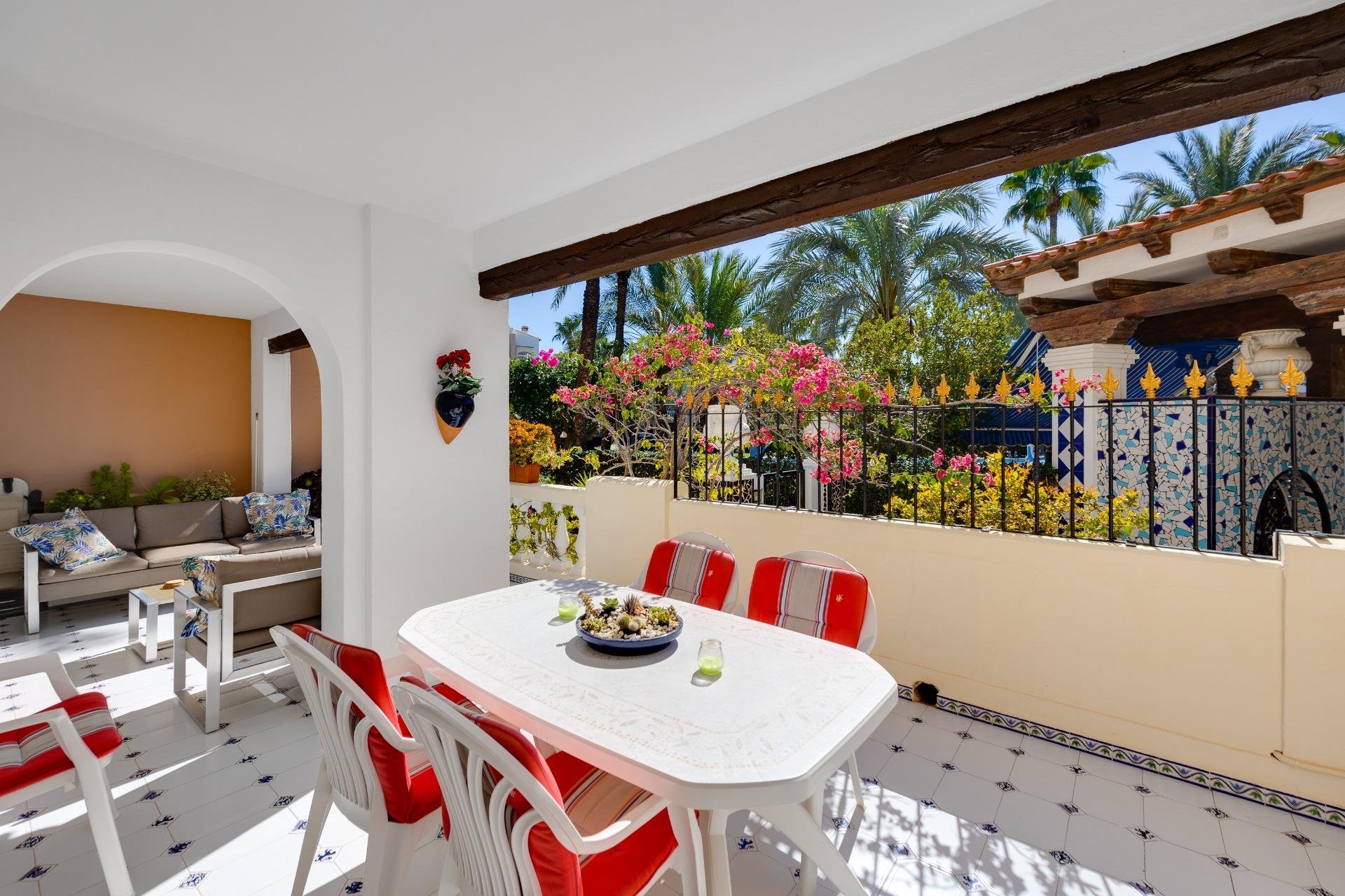 Revânzare - Apartament -
Torrevieja - Playa de los Locos