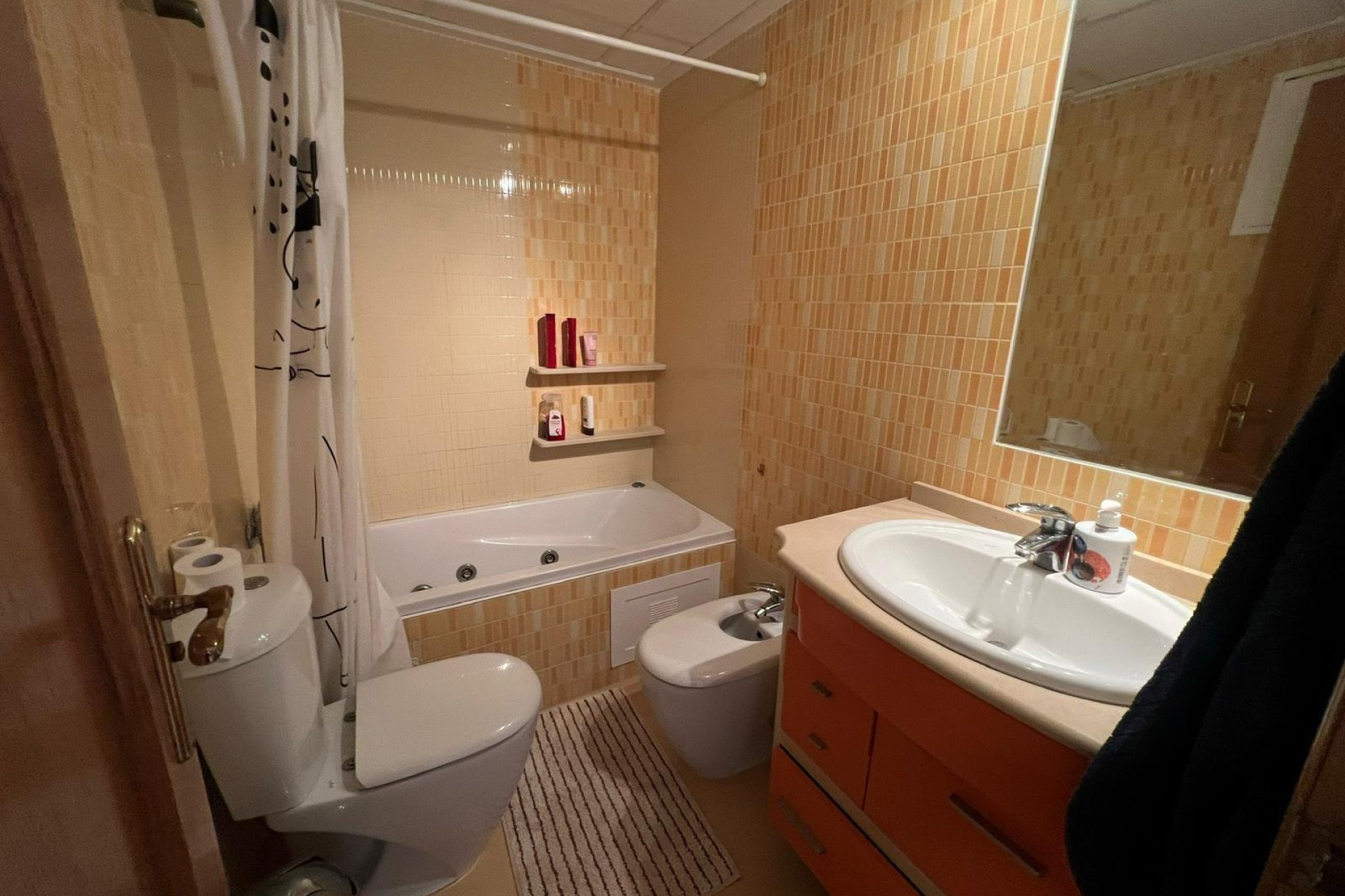 Revânzare - Apartament -
Torrevieja - Playa de los Locos
