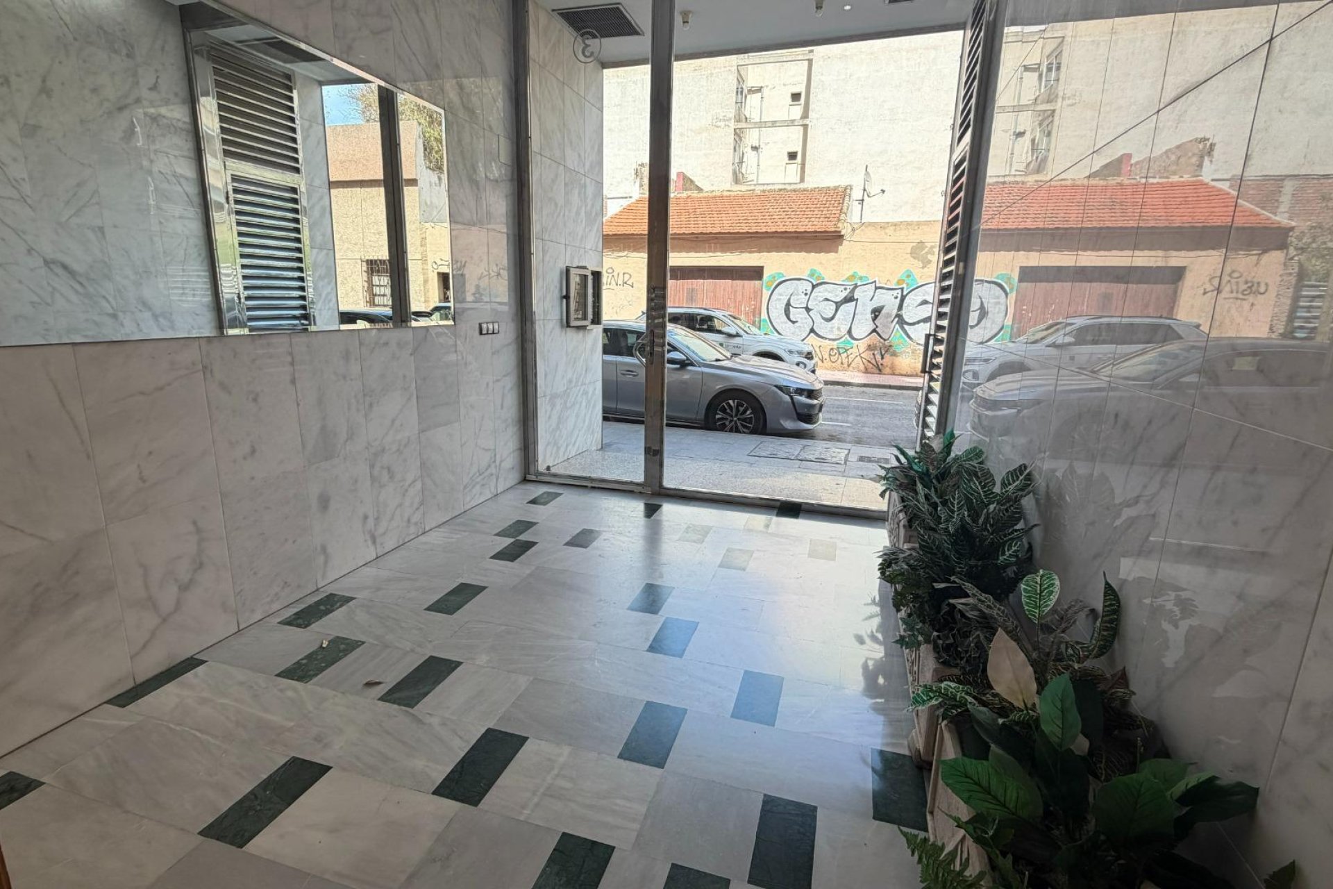 Revânzare - Apartament -
Torrevieja - Playa de los Locos