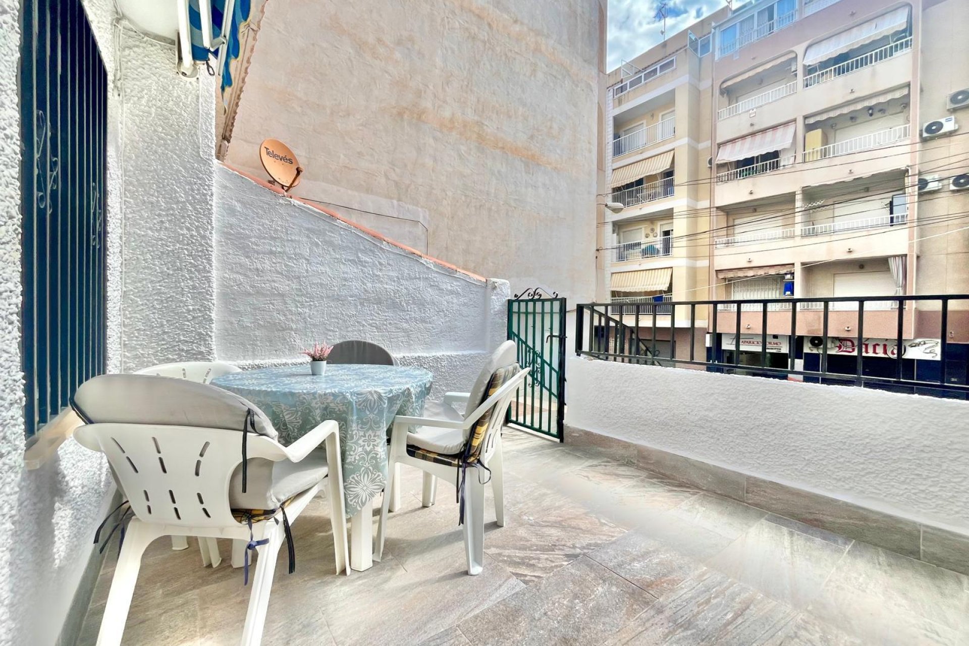 Revânzare - Apartament -
Torrevieja - Playa de los Locos