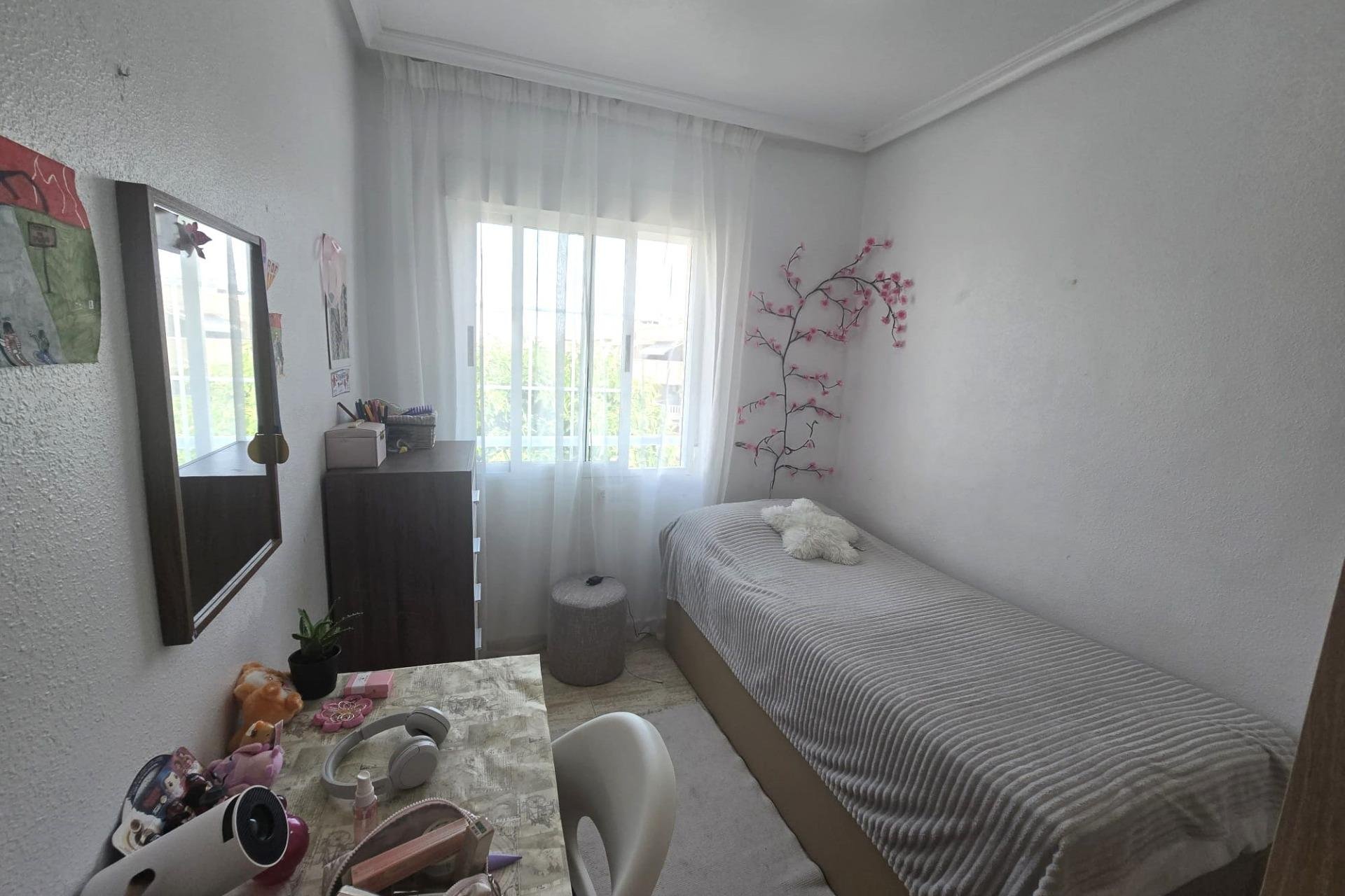 Revânzare - Apartament -
Torrevieja - Playa de los Locos