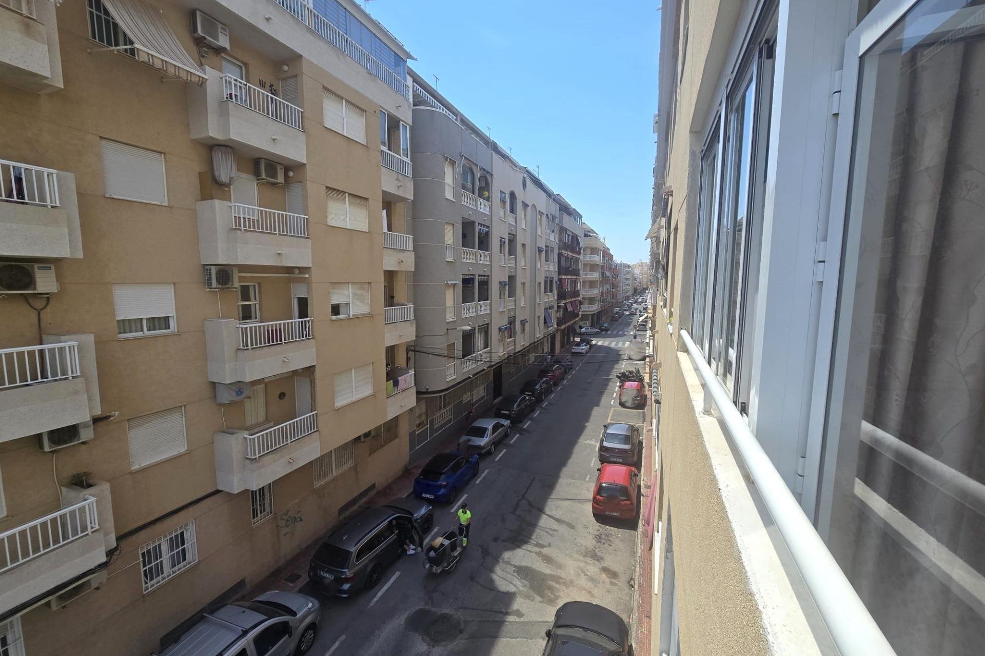 Revânzare - Apartament -
Torrevieja - Playa de los Locos