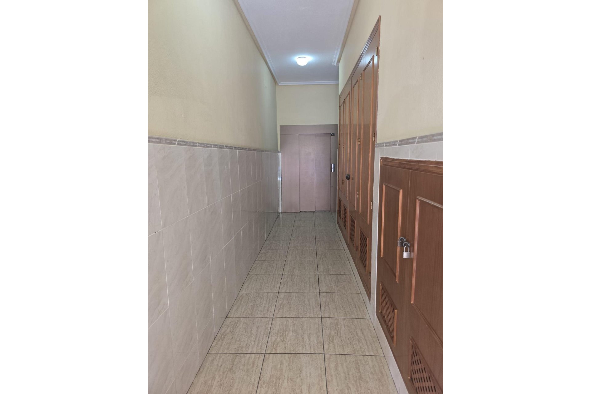 Revânzare - Apartament -
Torrevieja - Playa de los Locos