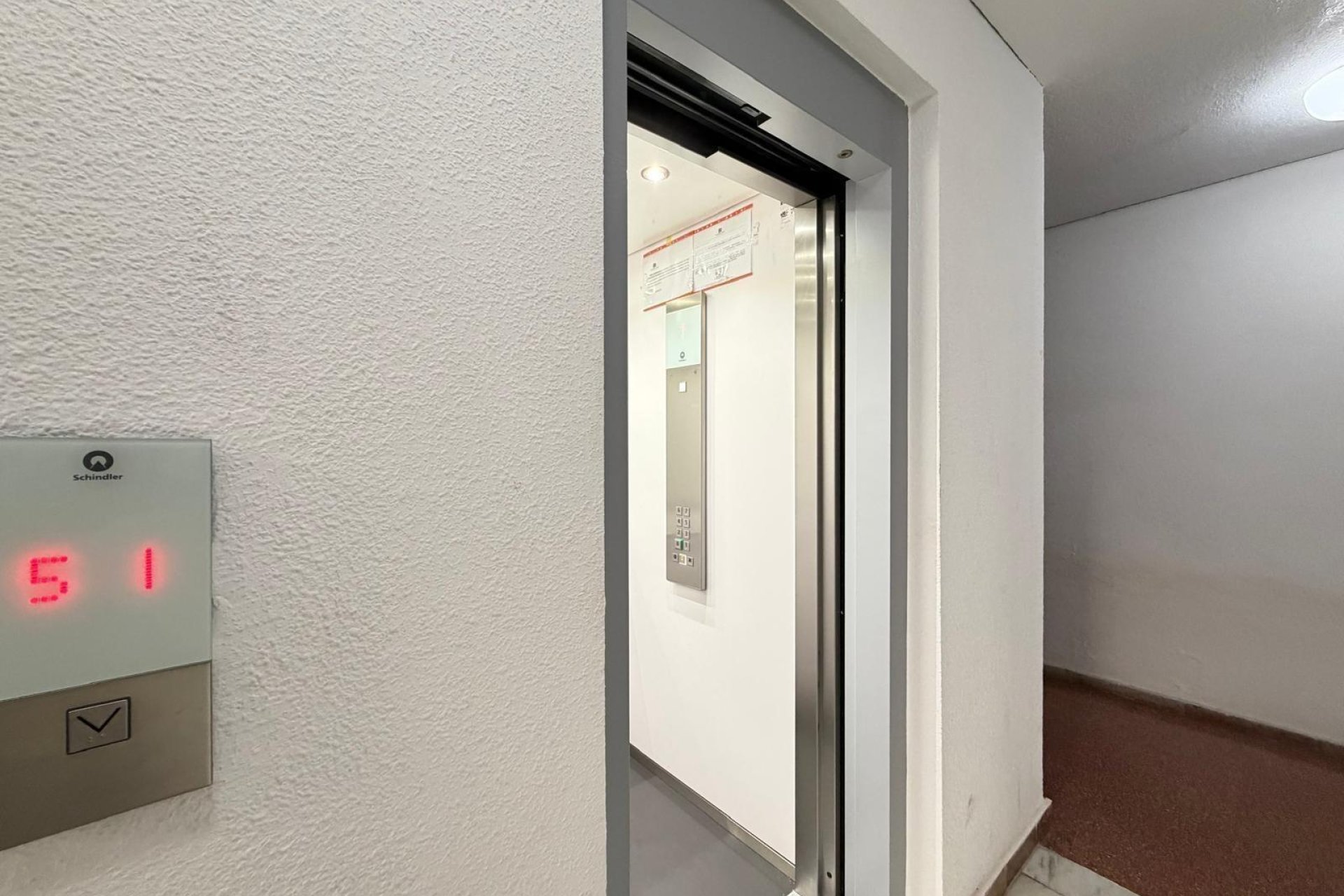 Revânzare - Apartament -
Torrevieja - Playa de los Locos
