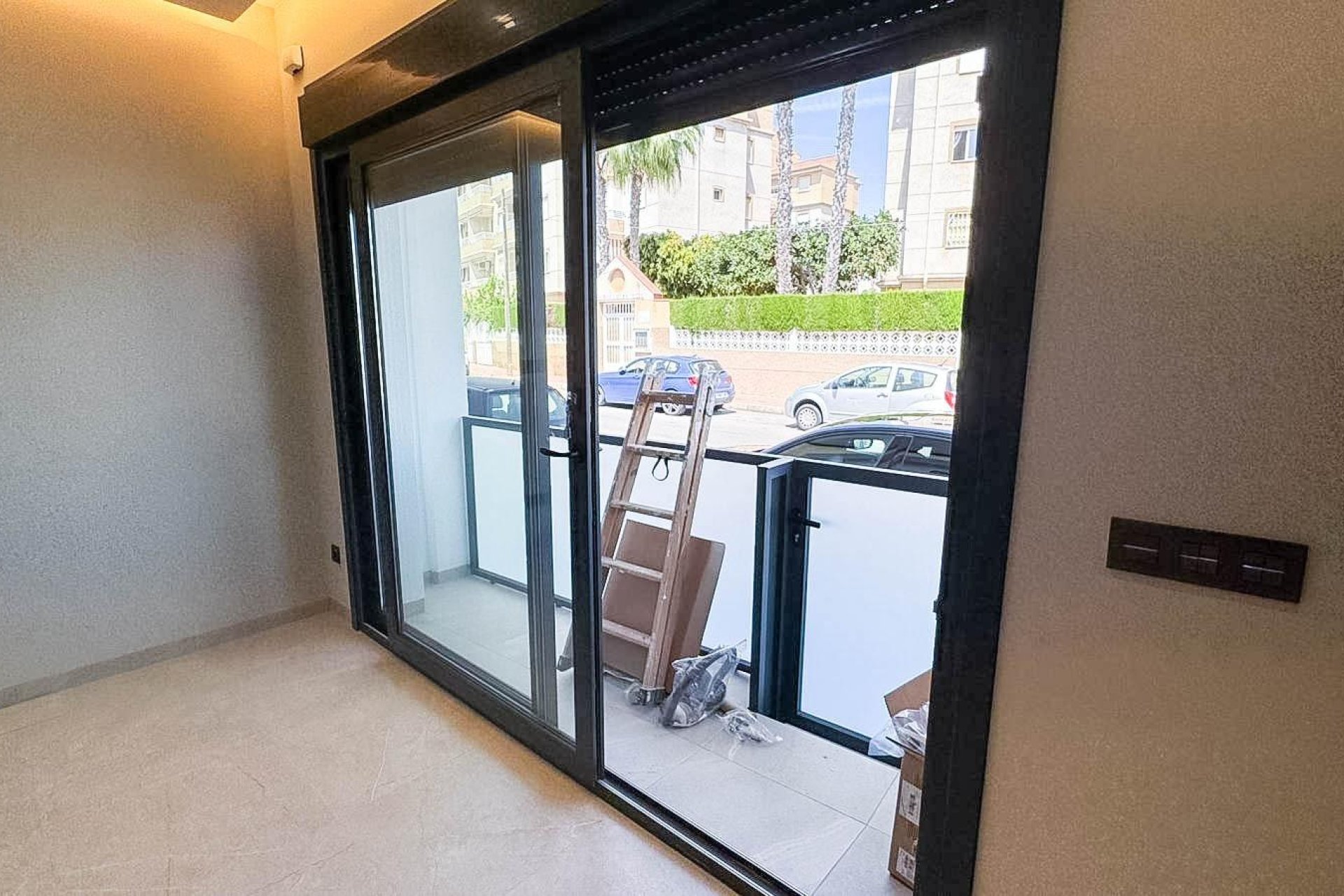 Revânzare - Apartament -
Torrevieja - Playa de los Locos