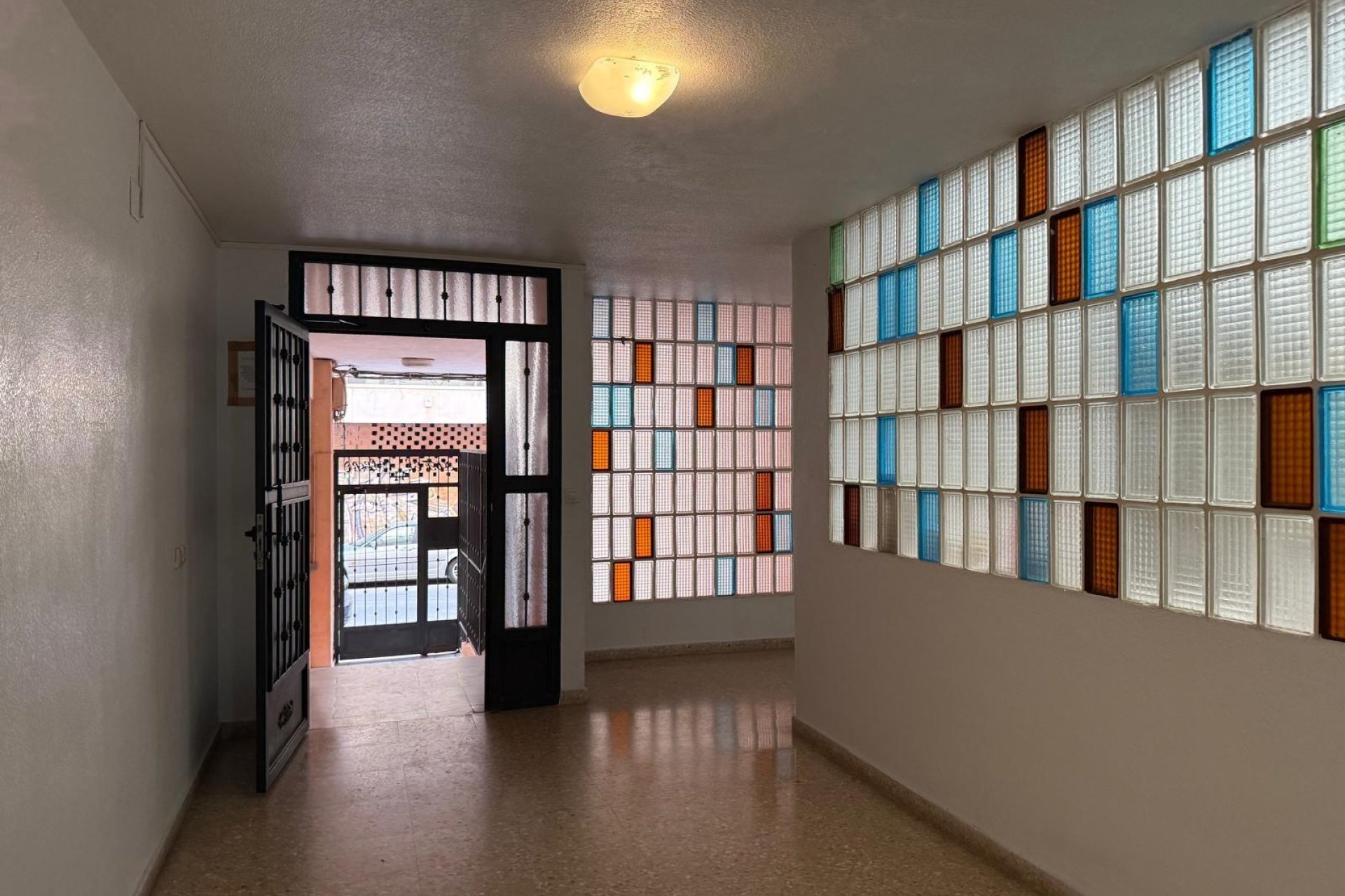 Revânzare - Apartament -
Torrevieja - Playa de los Locos