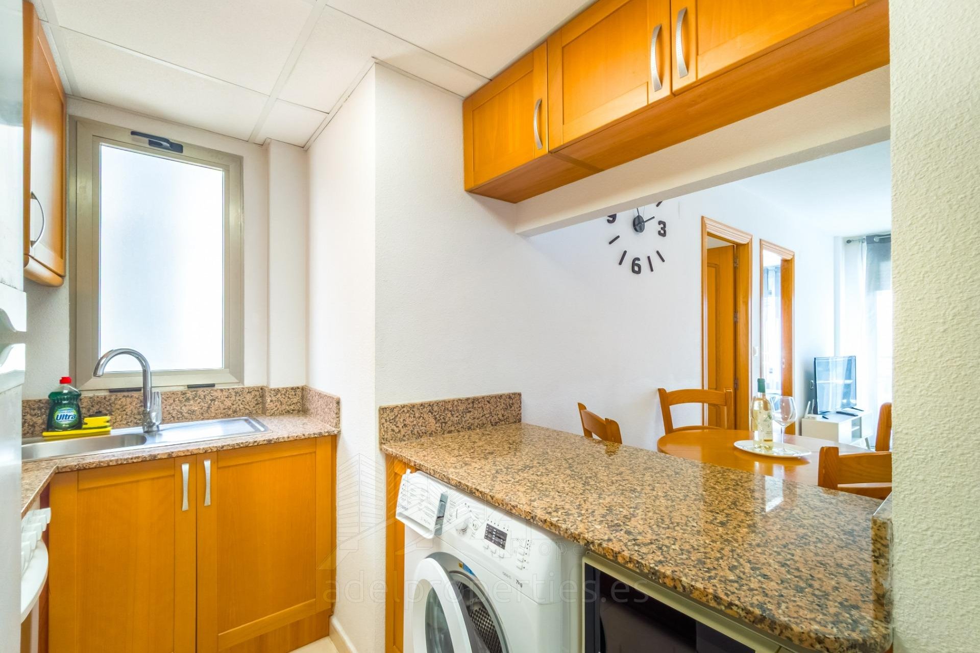 Revânzare - Apartament -
Torrevieja - Playa de los Locos