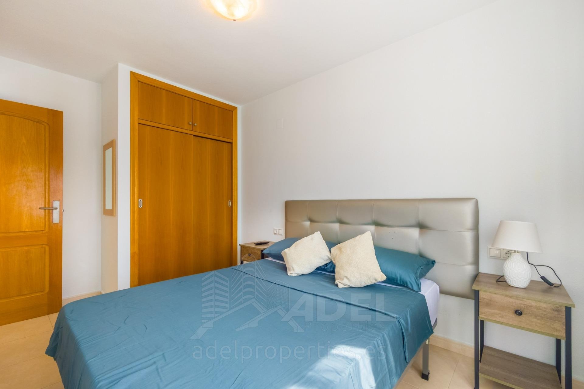 Revânzare - Apartament -
Torrevieja - Playa de los Locos