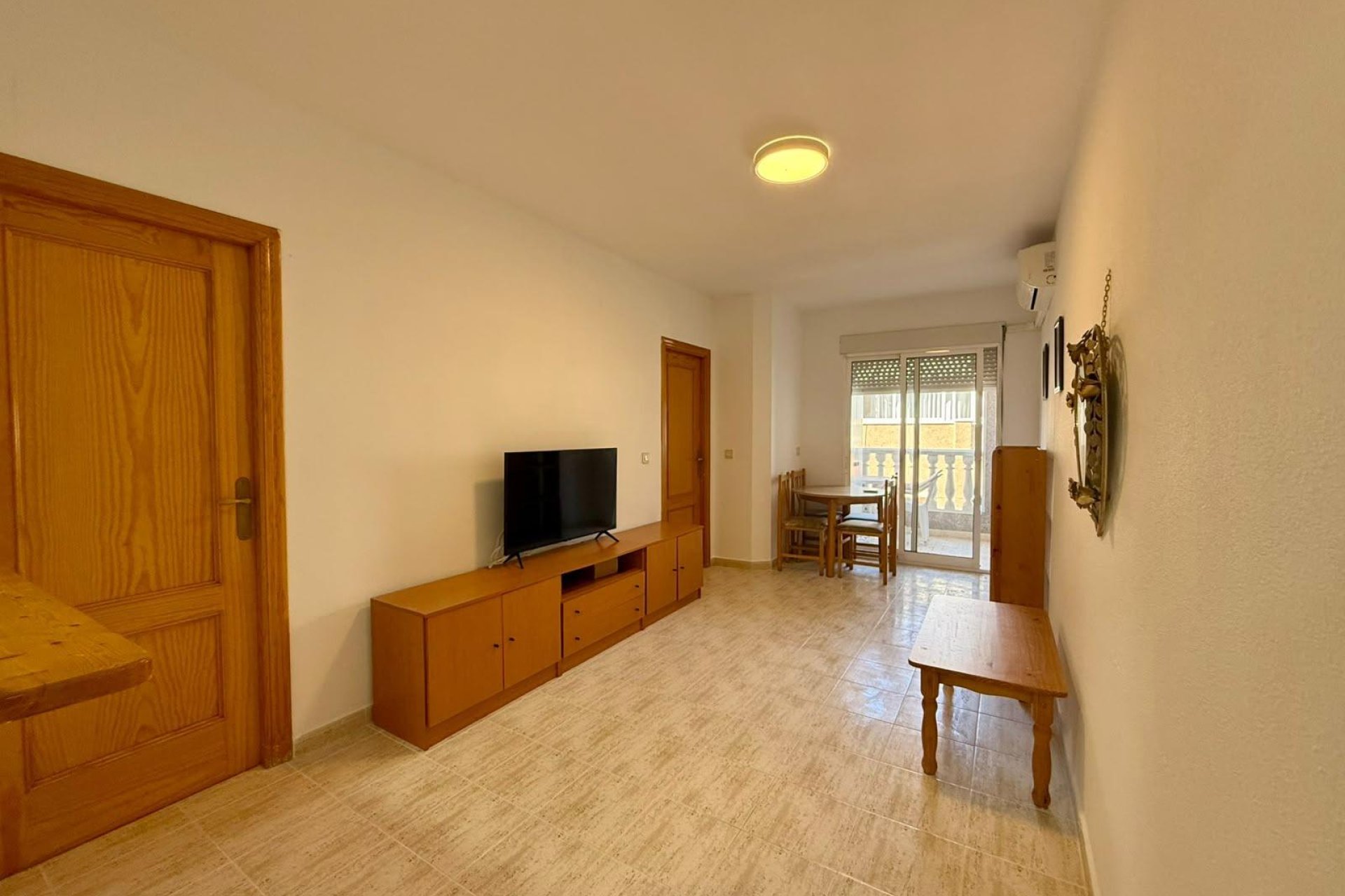 Revânzare - Apartament -
Torrevieja - Playa de los Locos
