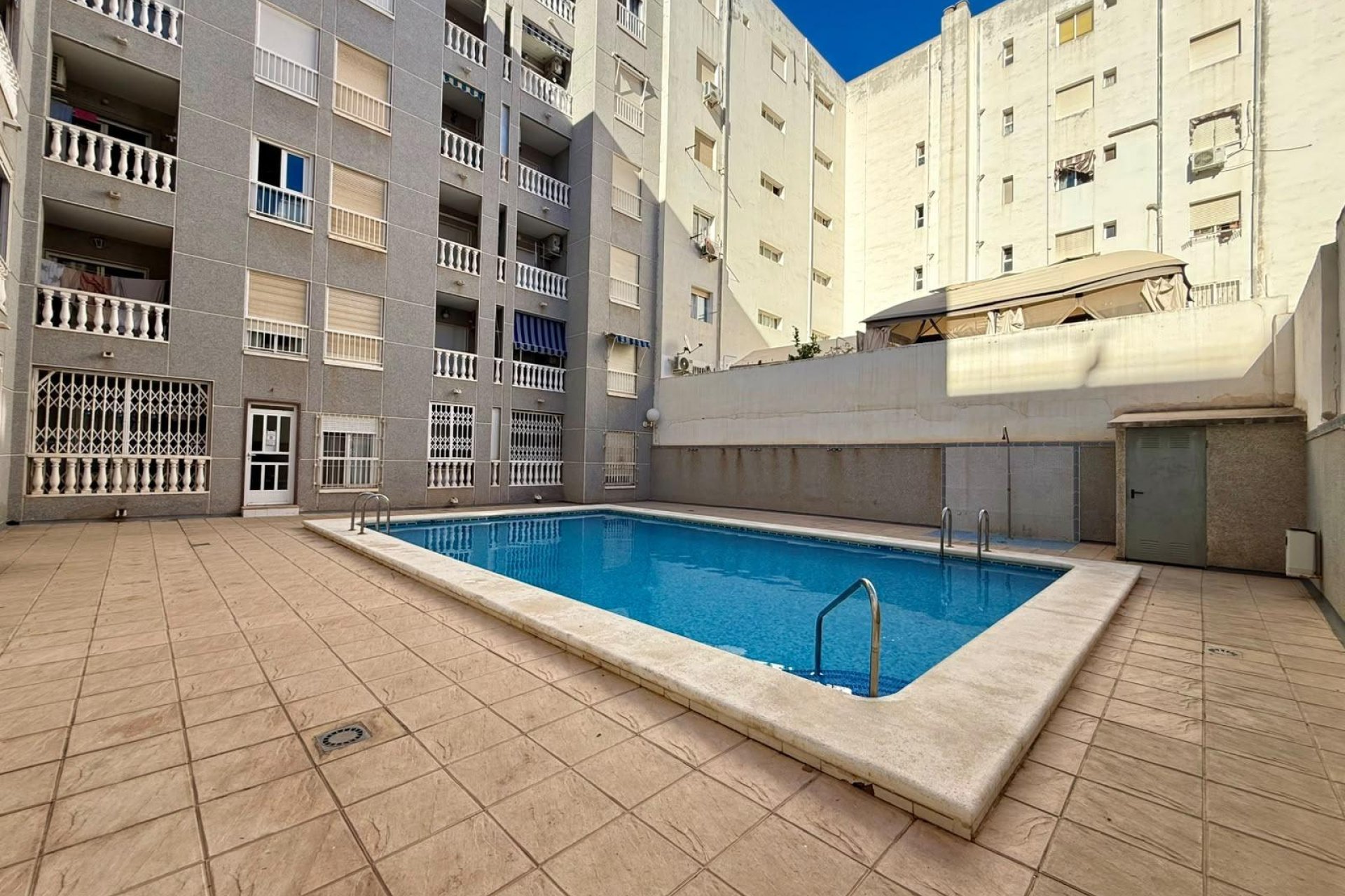 Revânzare - Apartament -
Torrevieja - Playa de los Locos
