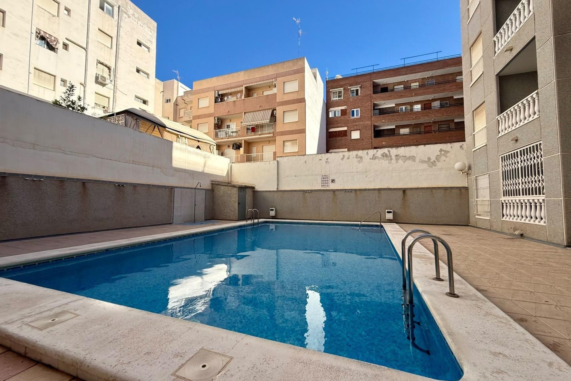 Revânzare - Apartament -
Torrevieja - Playa de los Locos