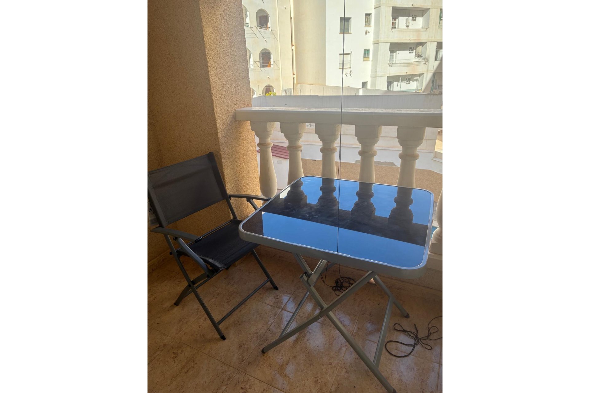 Revânzare - Apartament -
Torrevieja - Playa de los Locos