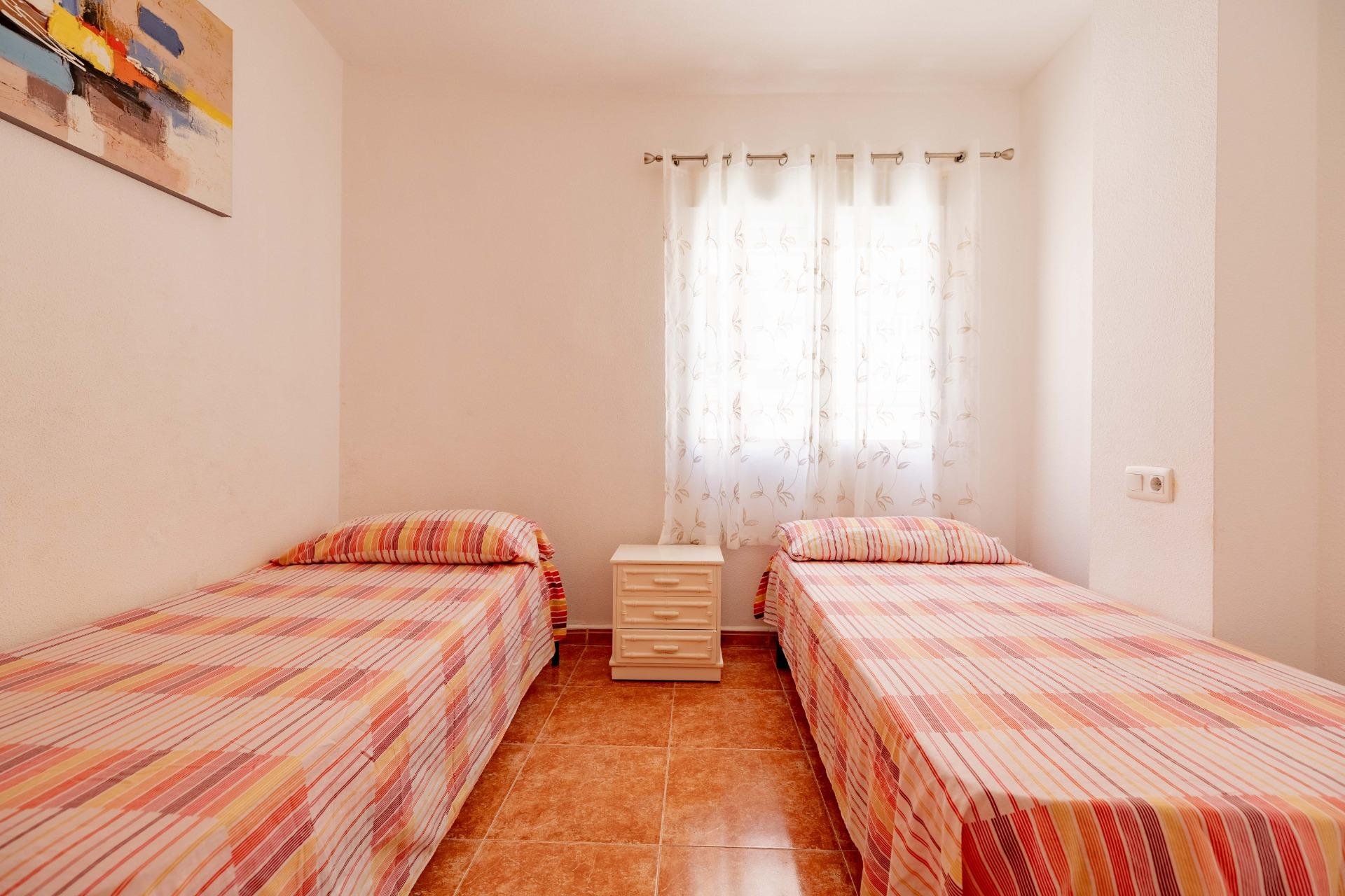 Revânzare - Apartament -
Torrevieja - Playa de los Locos