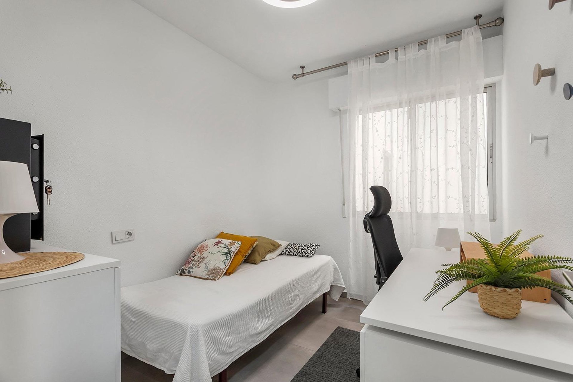 Revânzare - Apartament -
Torrevieja - Playa de los Locos