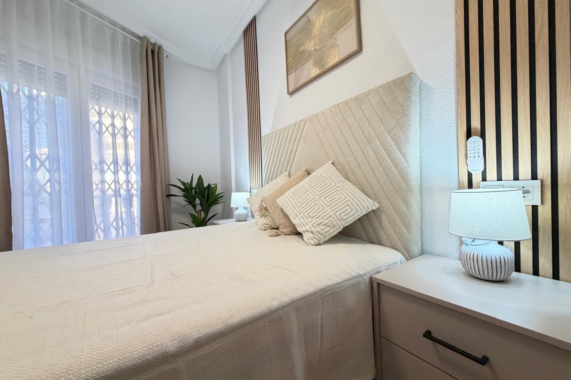 Revânzare - Apartament -
Torrevieja - Playa de los Locos