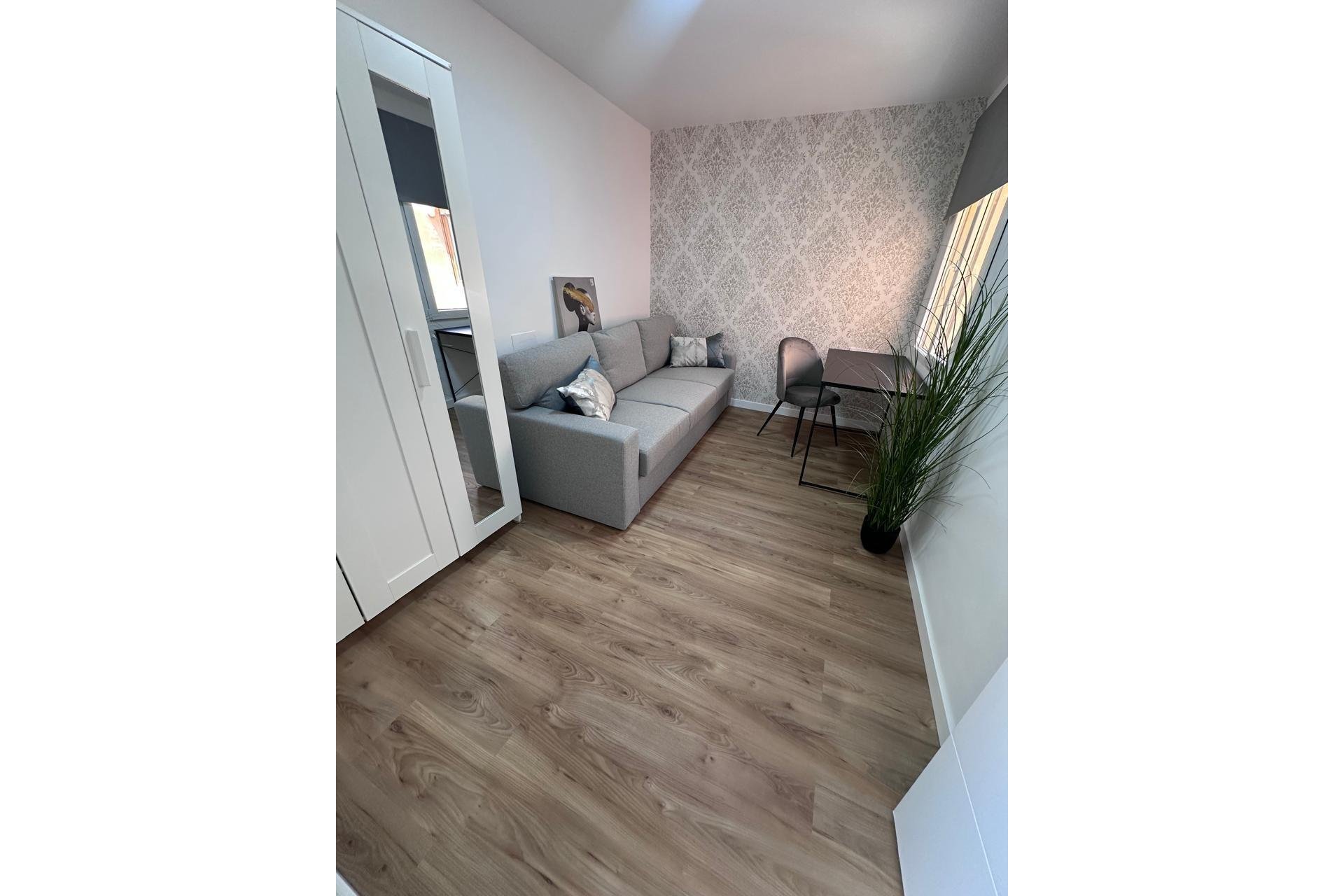 Revânzare - Apartament -
Torrevieja - Playa de los Locos