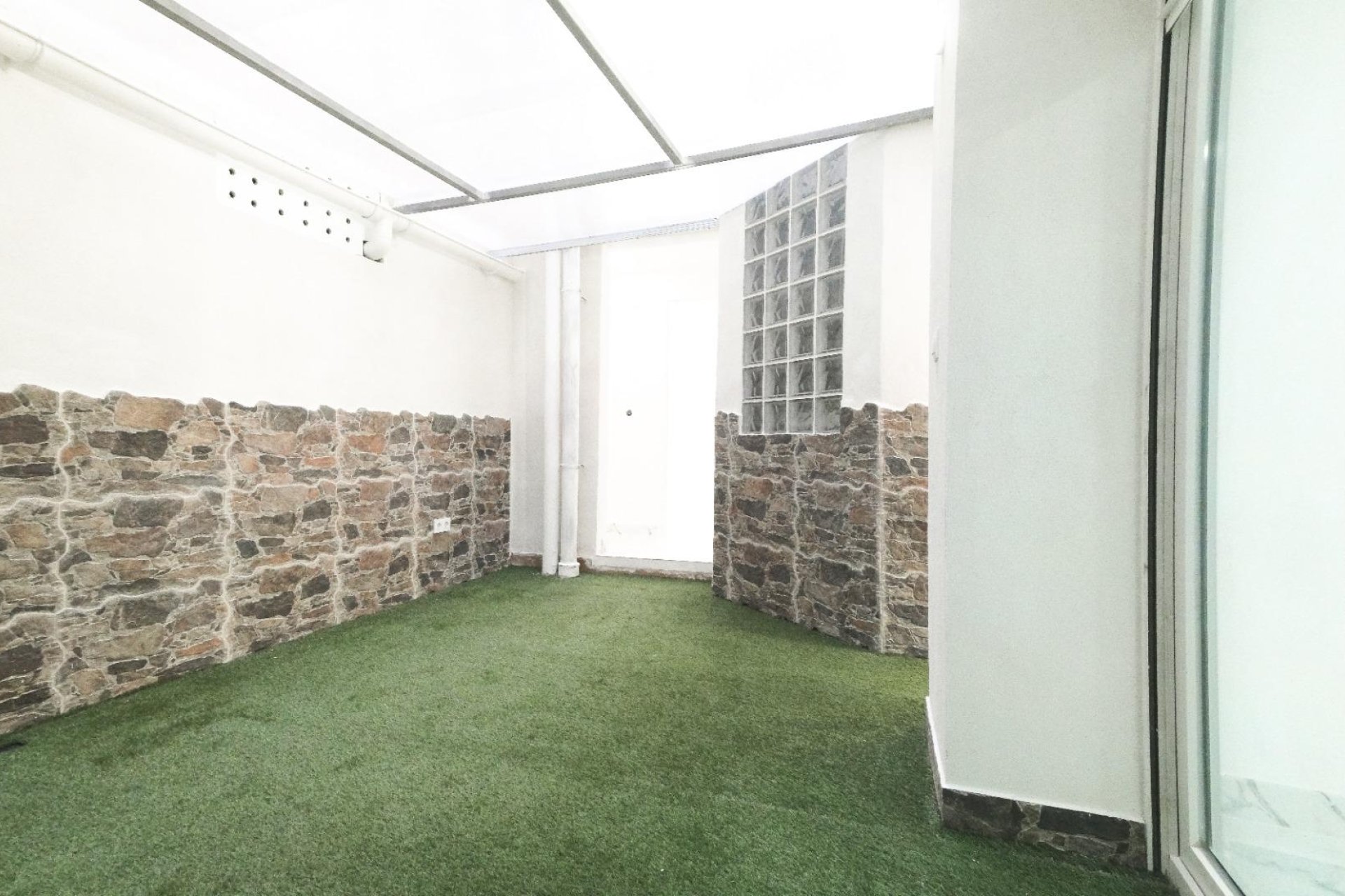 Revânzare - Apartament -
Torrevieja - Playa De Los Naufragos